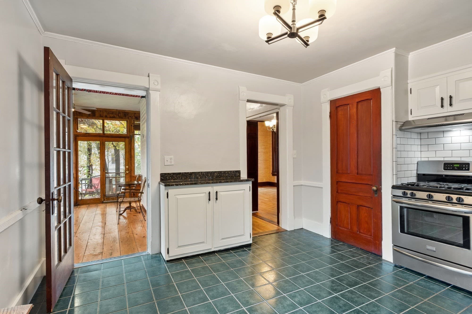 Single Family Residence at 27 Cherry St., Gardner MA 01440, Gardner, photo 12 of 42