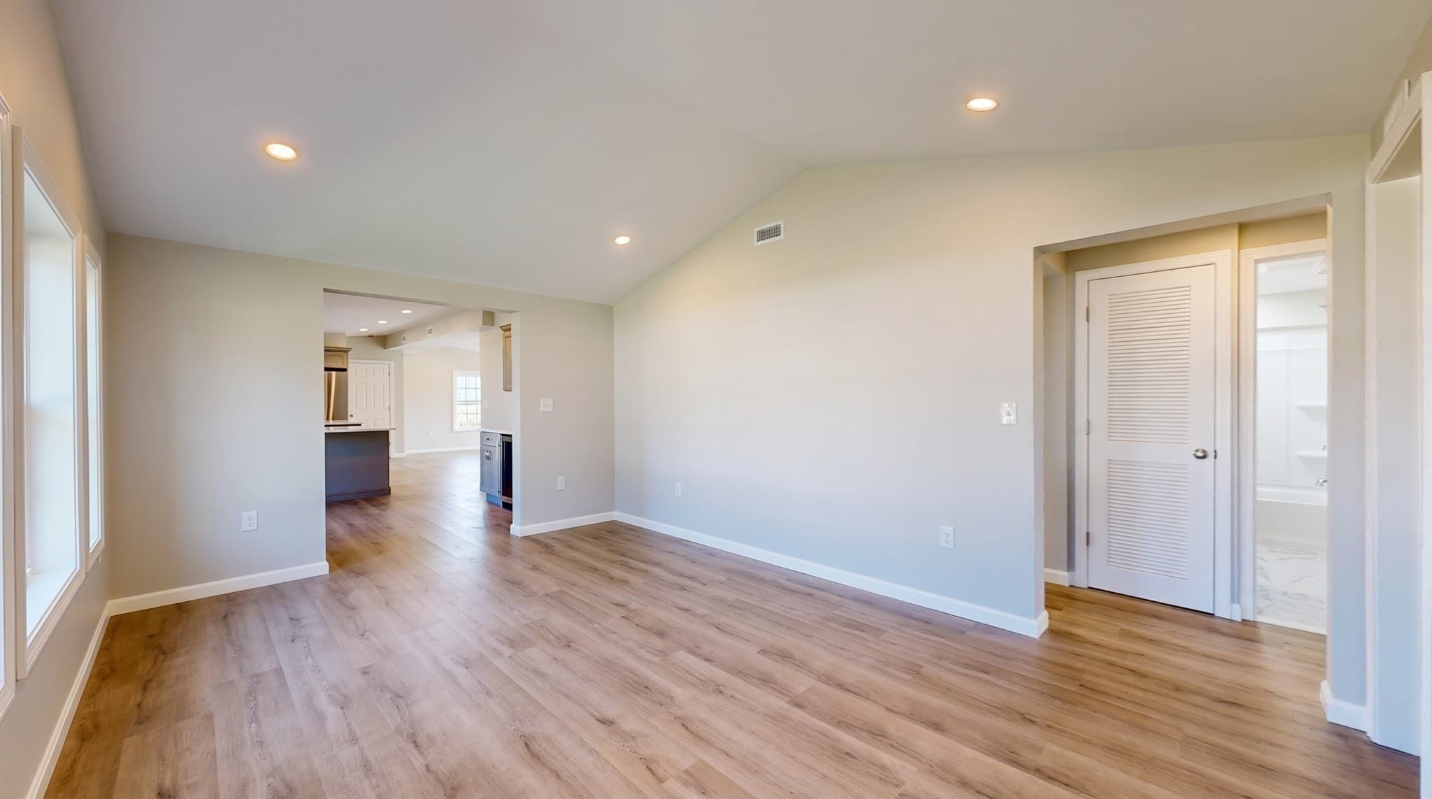 Mobile Home at 6 Emerald Pl, Raynham MA 02767, Raynham, photo 12 of 30
