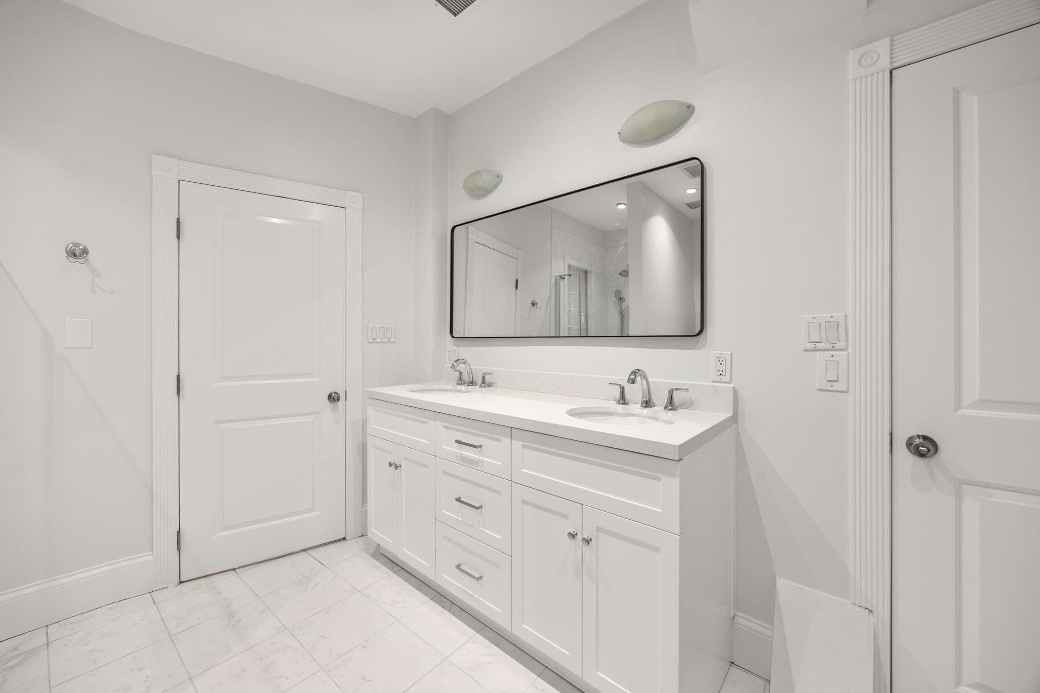Condominium at 28 Isabella St # 28, Boston MA 02116, Boston, photo 17 of 23