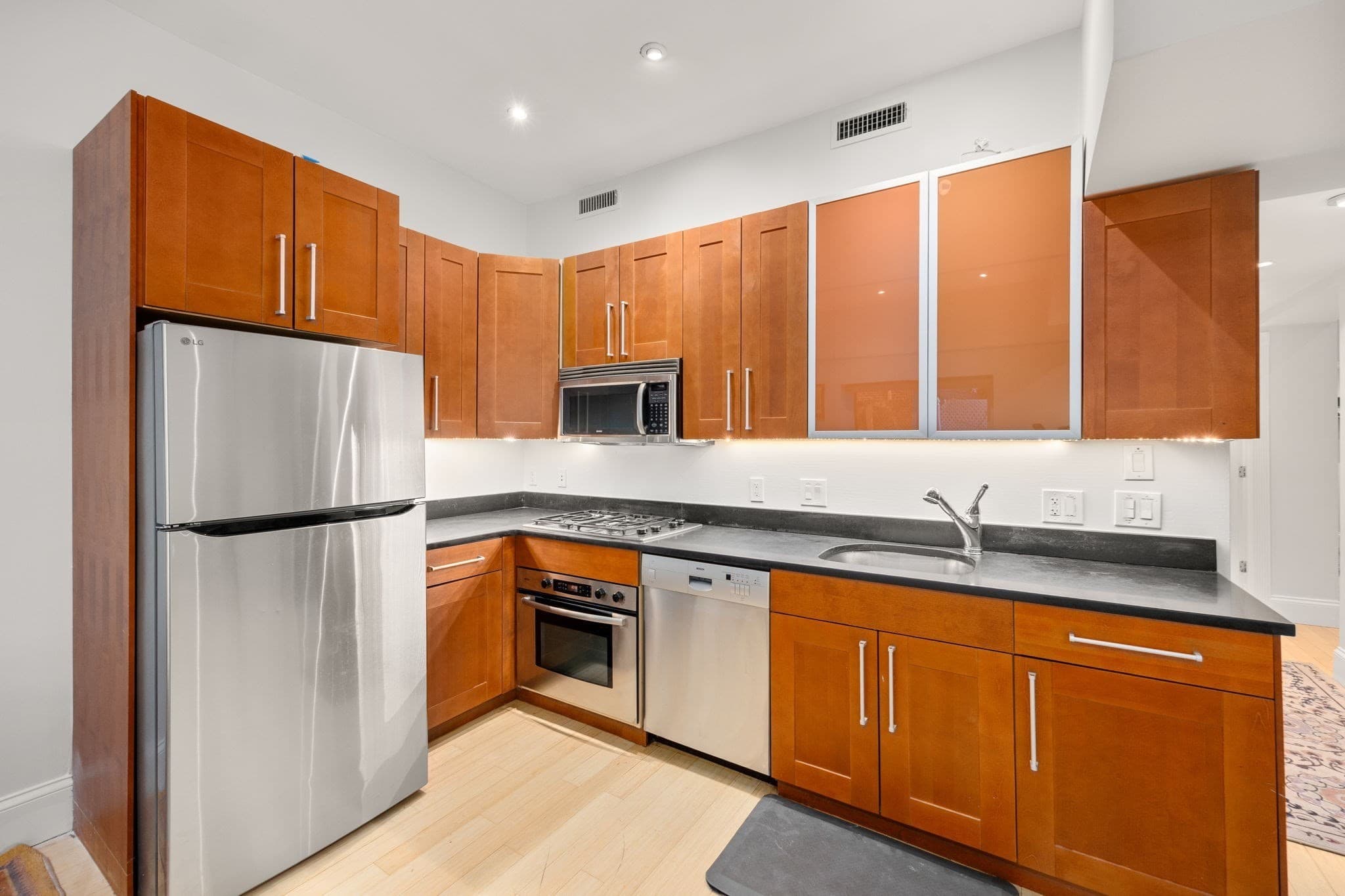 Condominium at 28 Isabella St # 28, Boston MA 02116, Boston, photo 3 of 23
