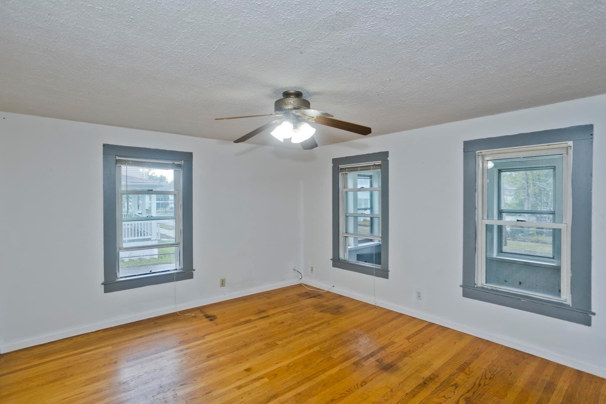 Single Family Residence at 1439 Worcester St, Springfield MA 01151, Springfield, photo 13 of 31