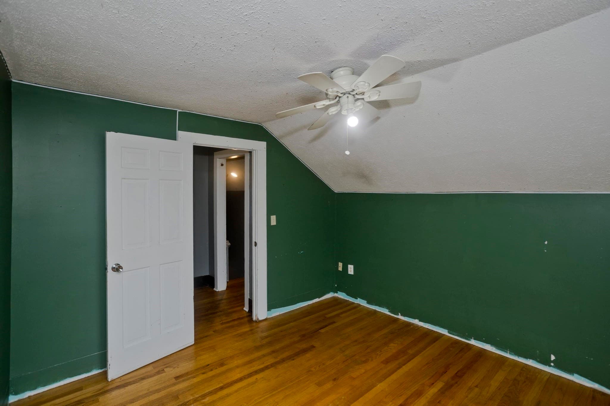 Single Family Residence at 1439 Worcester St, Springfield MA 01151, Springfield, photo 16 of 31
