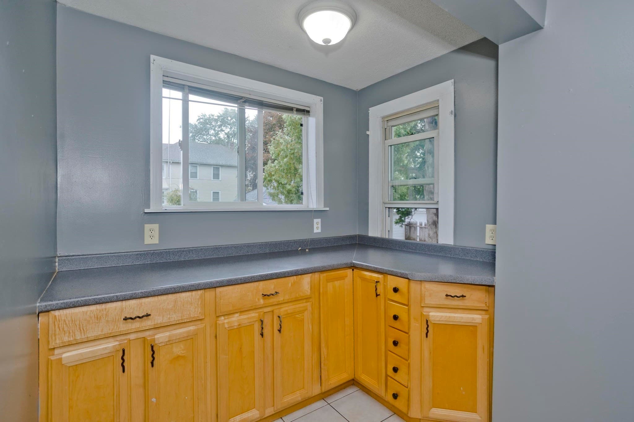 Single Family Residence at 1439 Worcester St, Springfield MA 01151, Springfield, photo 7 of 31