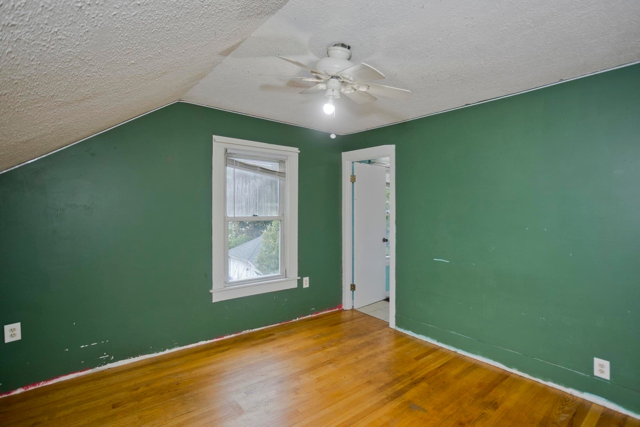 Single Family Residence at 1439 Worcester St, Springfield MA 01151, Springfield, photo 18 of 31