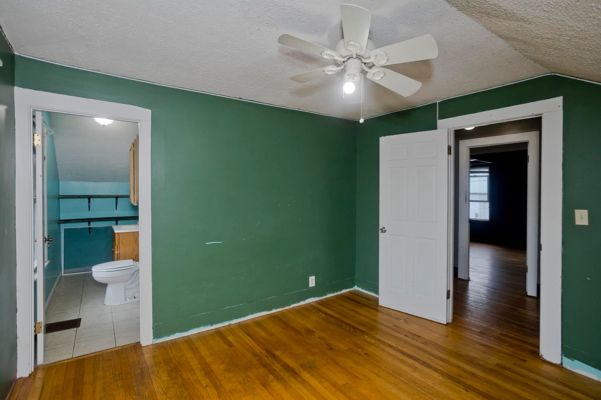 Single Family Residence at 1439 Worcester St, Springfield MA 01151, Springfield, photo 15 of 31