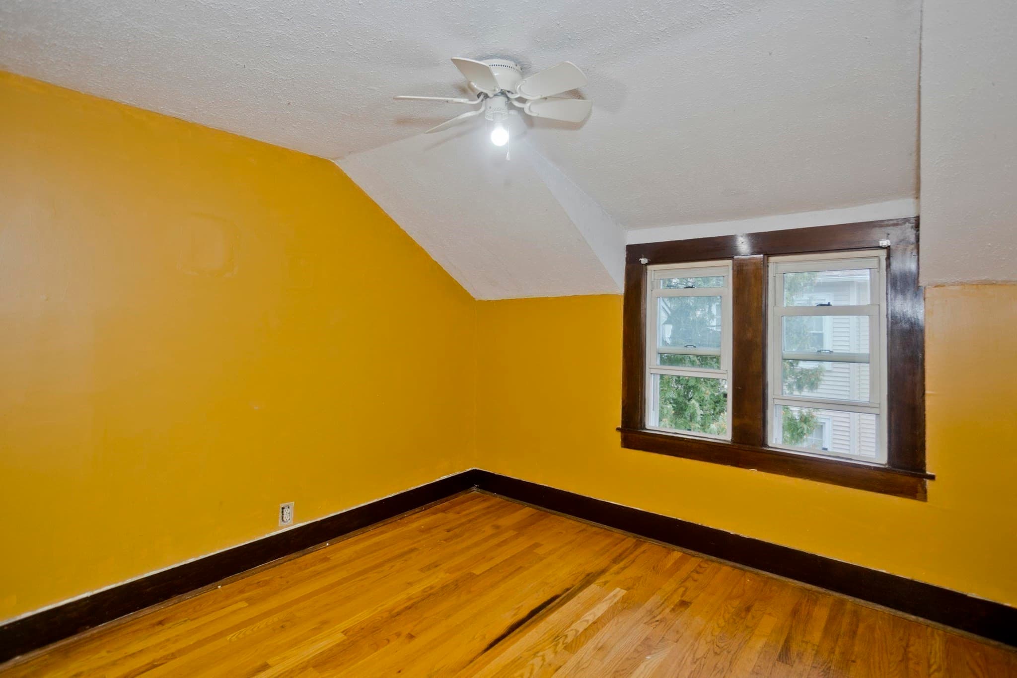 Single Family Residence at 1439 Worcester St, Springfield MA 01151, Springfield, photo 21 of 31