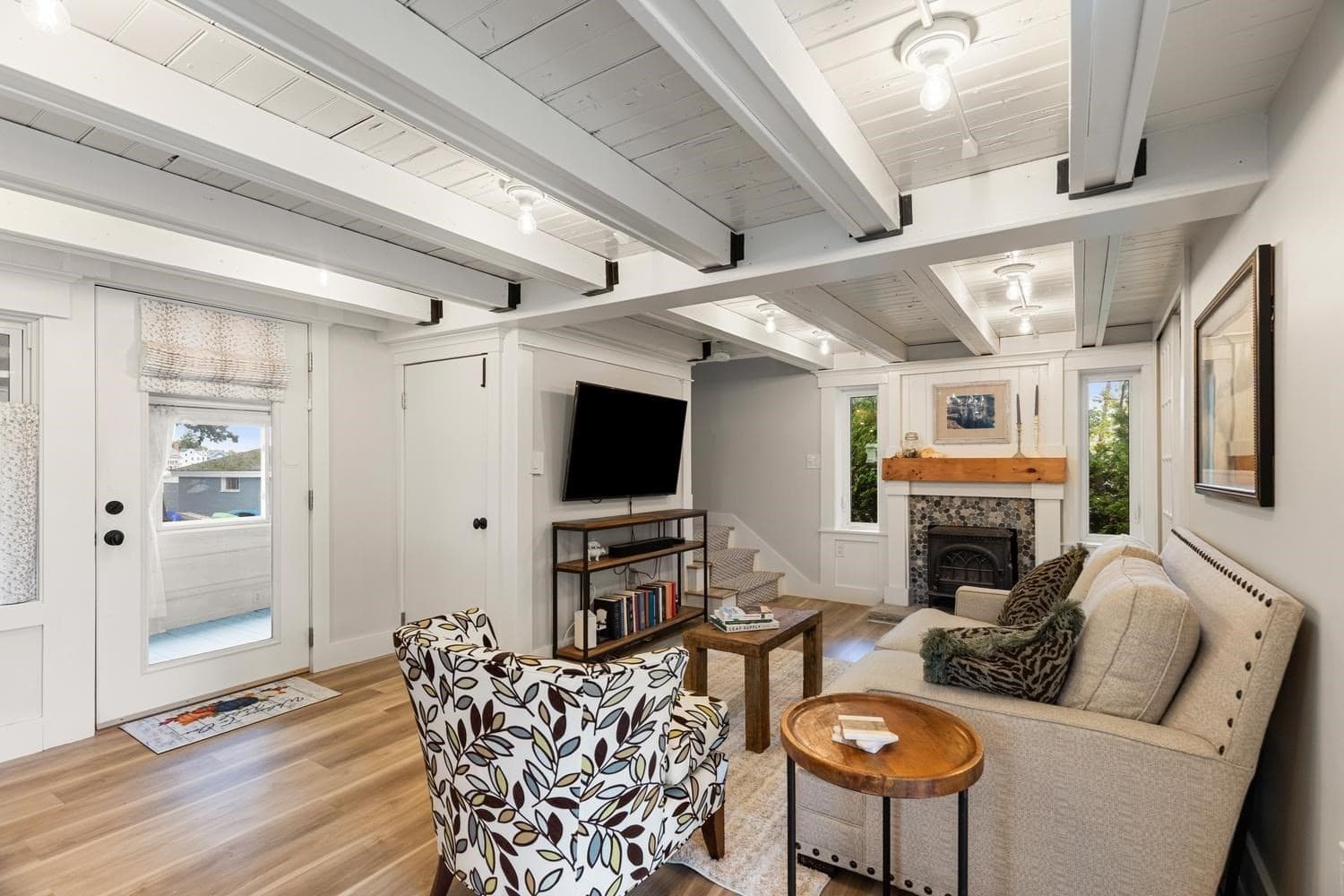 Single Family Residence at 4 Tibbetts Ave, Danvers MA 01923, Danvers, photo 12 of 35