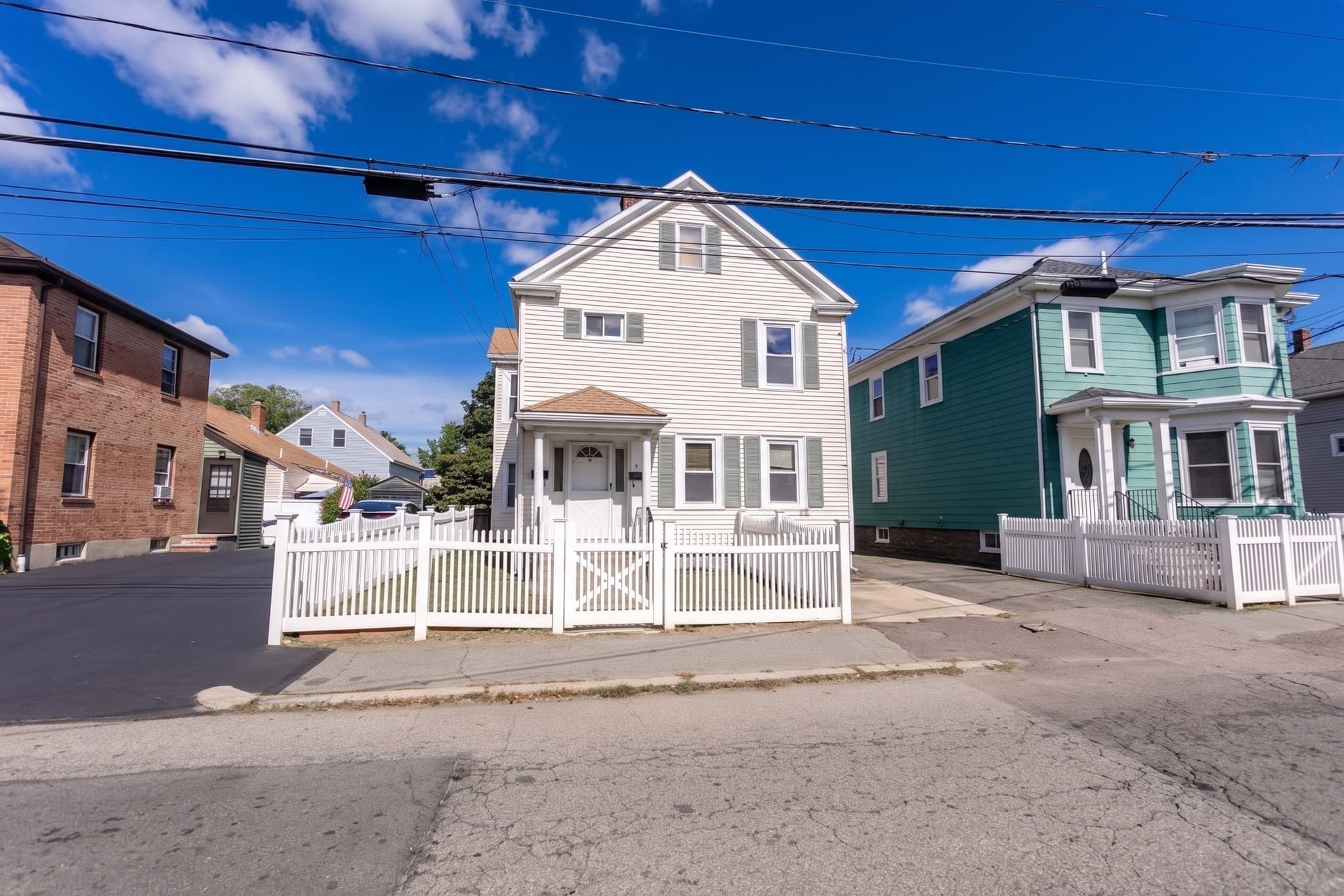 2 Family - 2 Units Up/Down at 31 Central Street, Waltham MA 02453, Waltham, photo 3 of 39