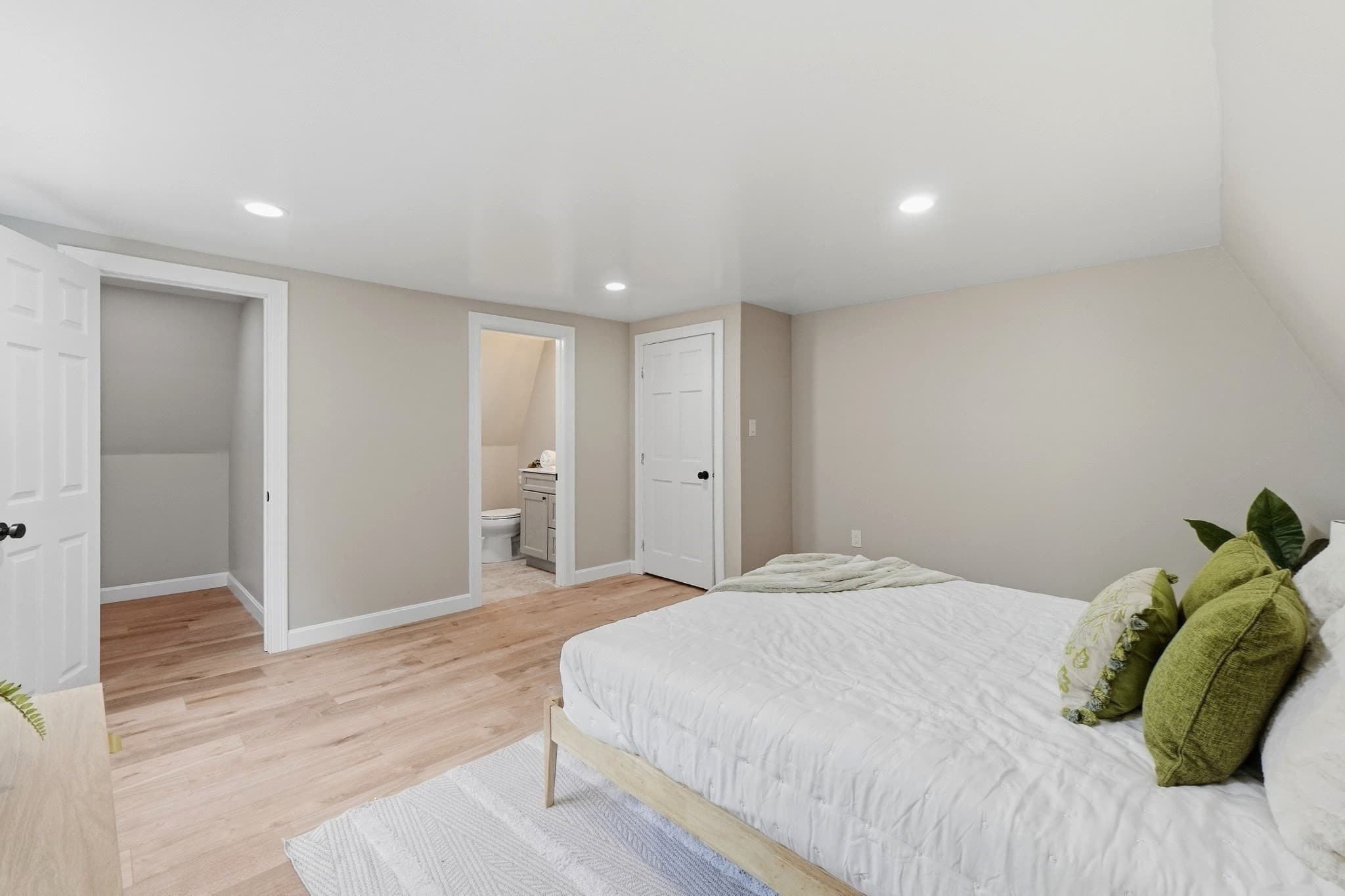 Single Family Residence at 78 Old Farm Rd, Mansfield MA 02048, Mansfield, photo 23 of 41