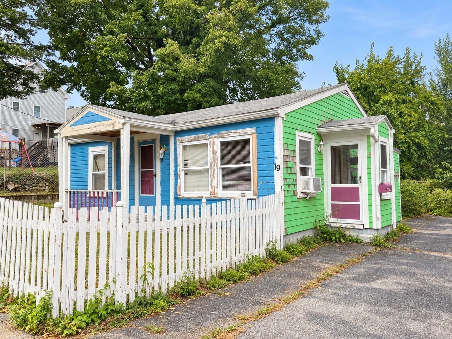 Single Family Residence at 19 Lafrance Ct, New Bedford MA 02740, New Bedford, photo 2 of 26