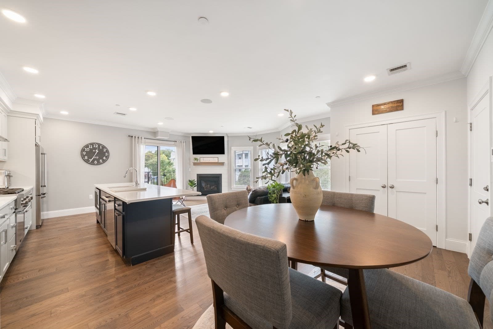Condominium at 138 Neponset Ave # 4, Boston MA 02122, Boston, photo 4 of 41