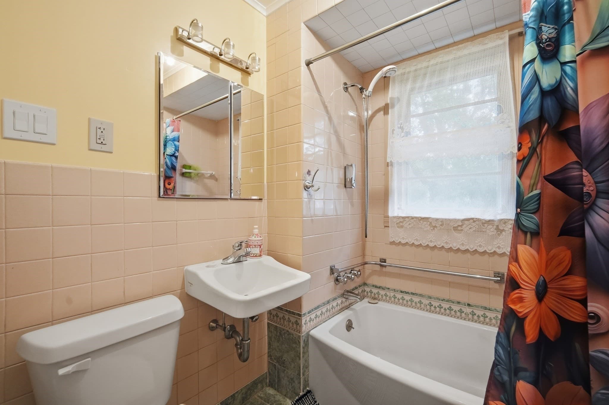Single Family Residence at 96 Stewart St, Chicopee MA 01020, Chicopee, photo 23 of 38