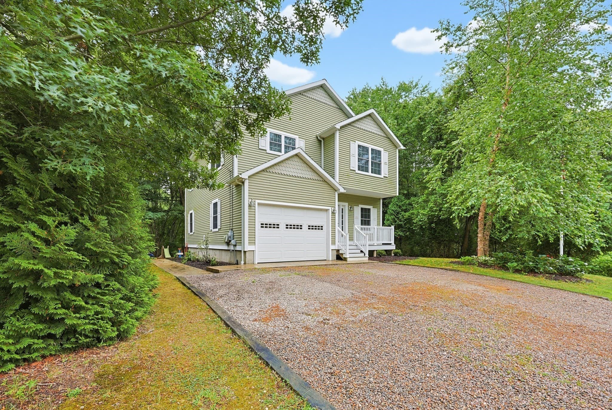Single Family Residence at 109 Bear Hill Rd, Cumberland RI 02864, Cumberland, photo 2 of 32