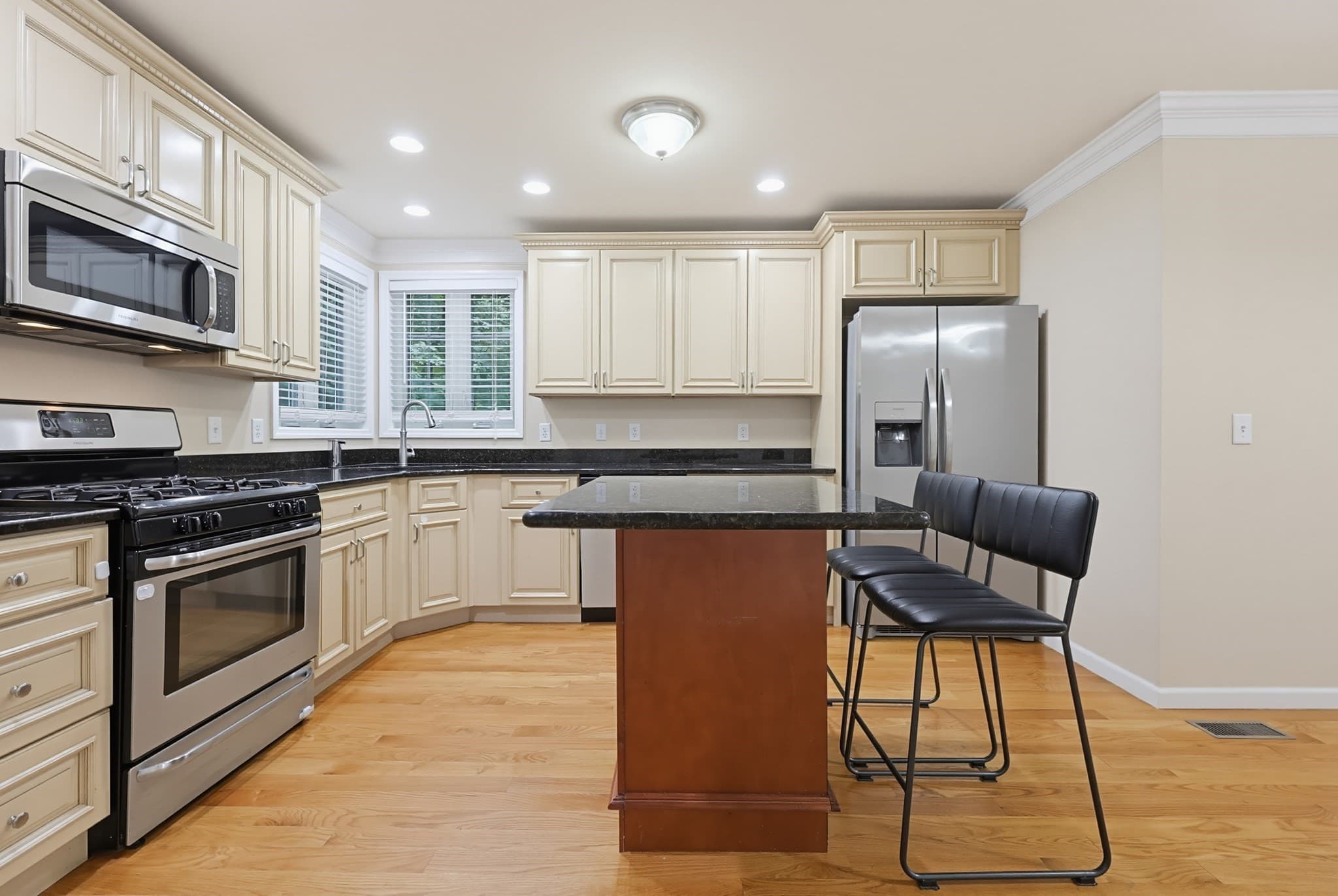 Single Family Residence at 109 Bear Hill Rd, Cumberland RI 02864, Cumberland, photo 6 of 32