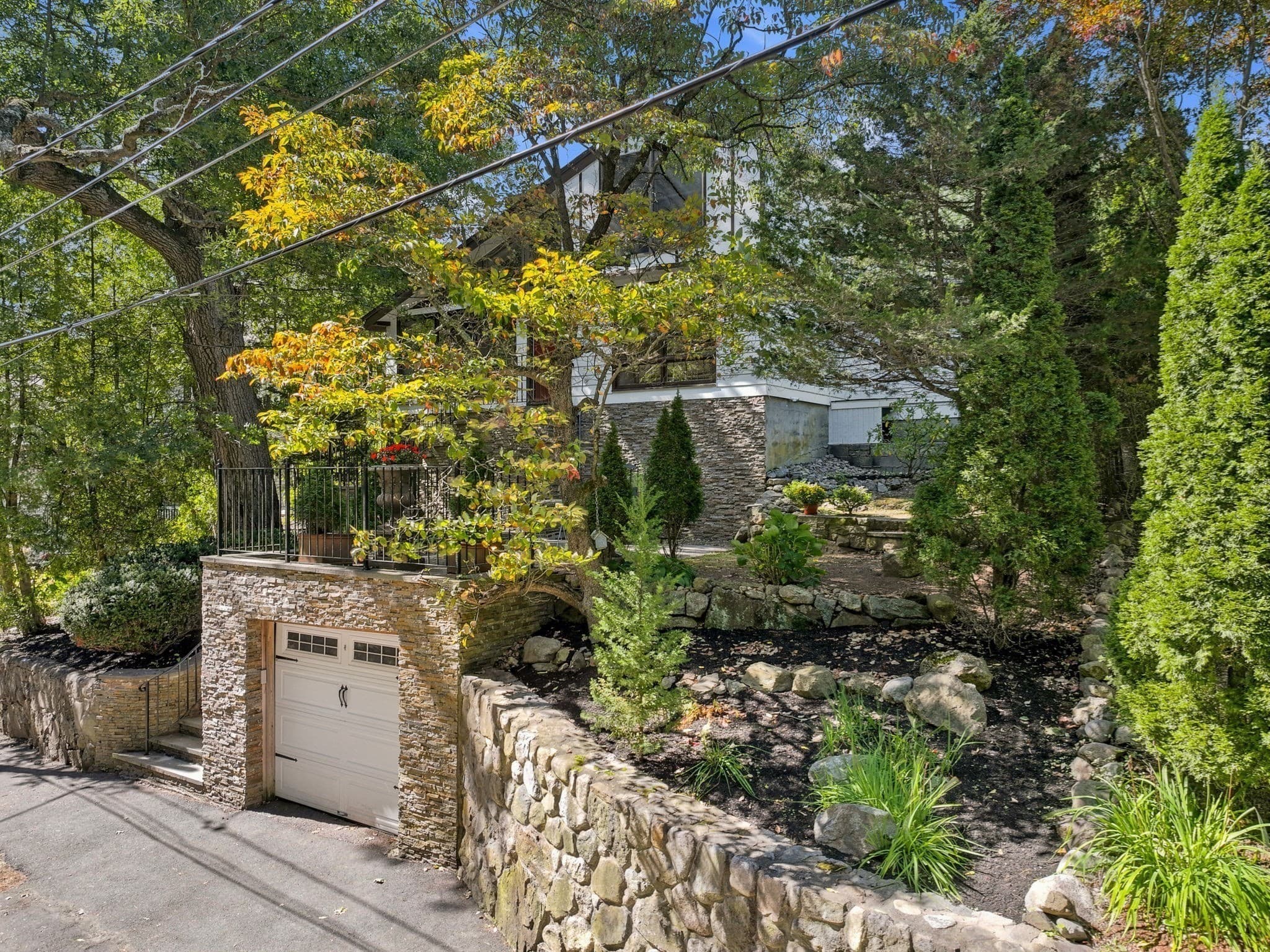 Single Family Residence at 39 Sylvan Ave, Wakefield MA 01880, Wakefield, photo 9 of 27