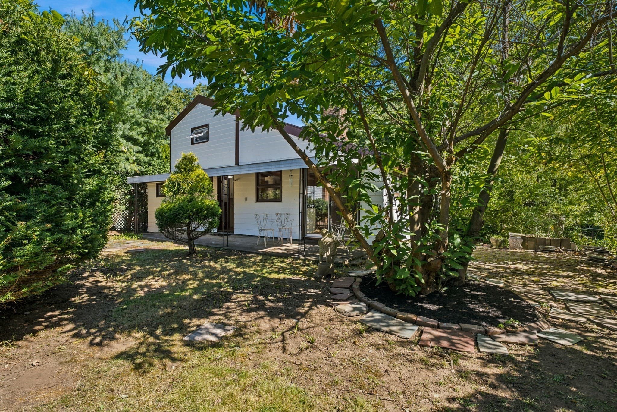 Single Family Residence at 39 Sylvan Ave, Wakefield MA 01880, Wakefield, photo 4 of 27