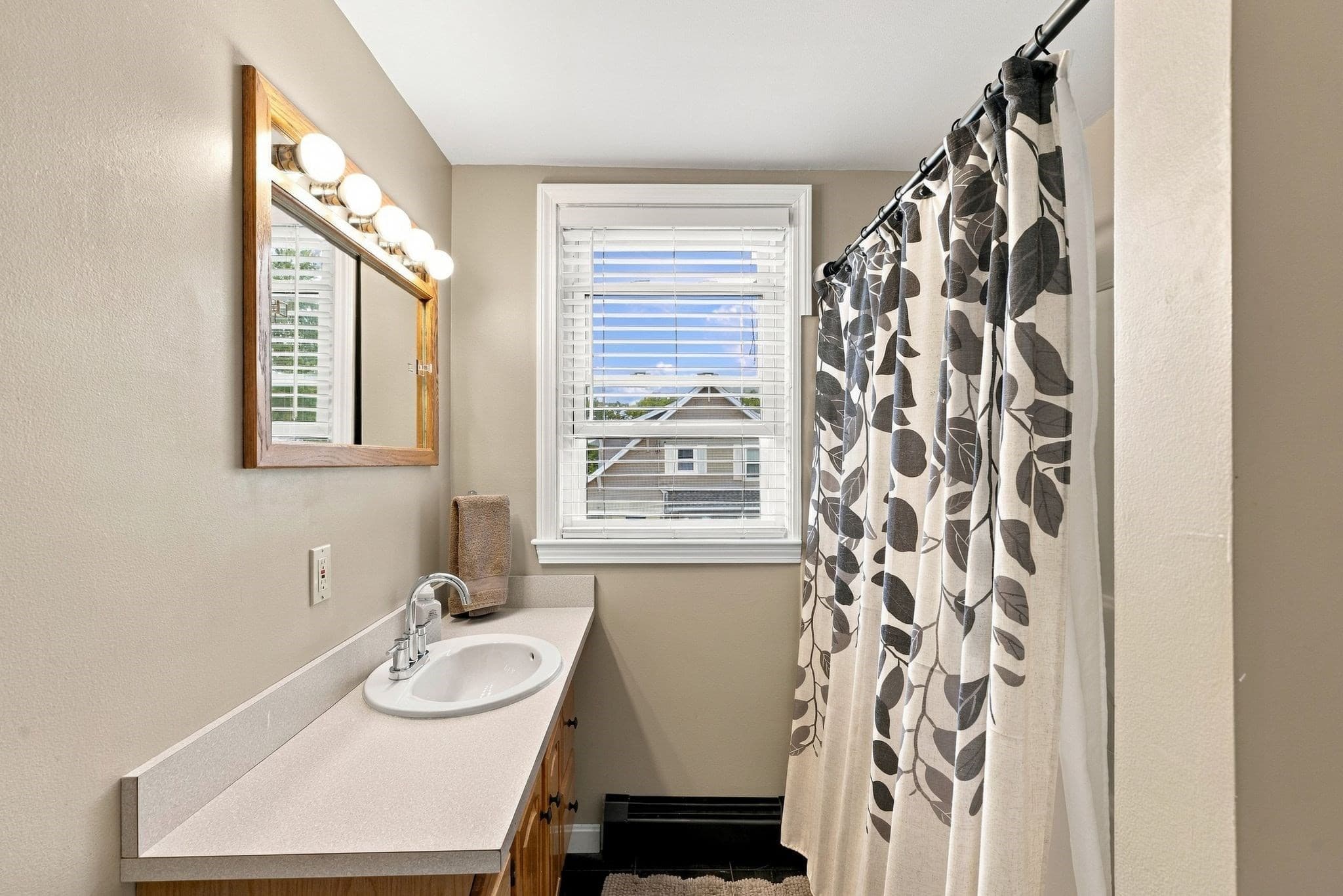 Single Family Residence at 76 Haseltine St, Haverhill MA 01835, Haverhill, photo 34 of 42