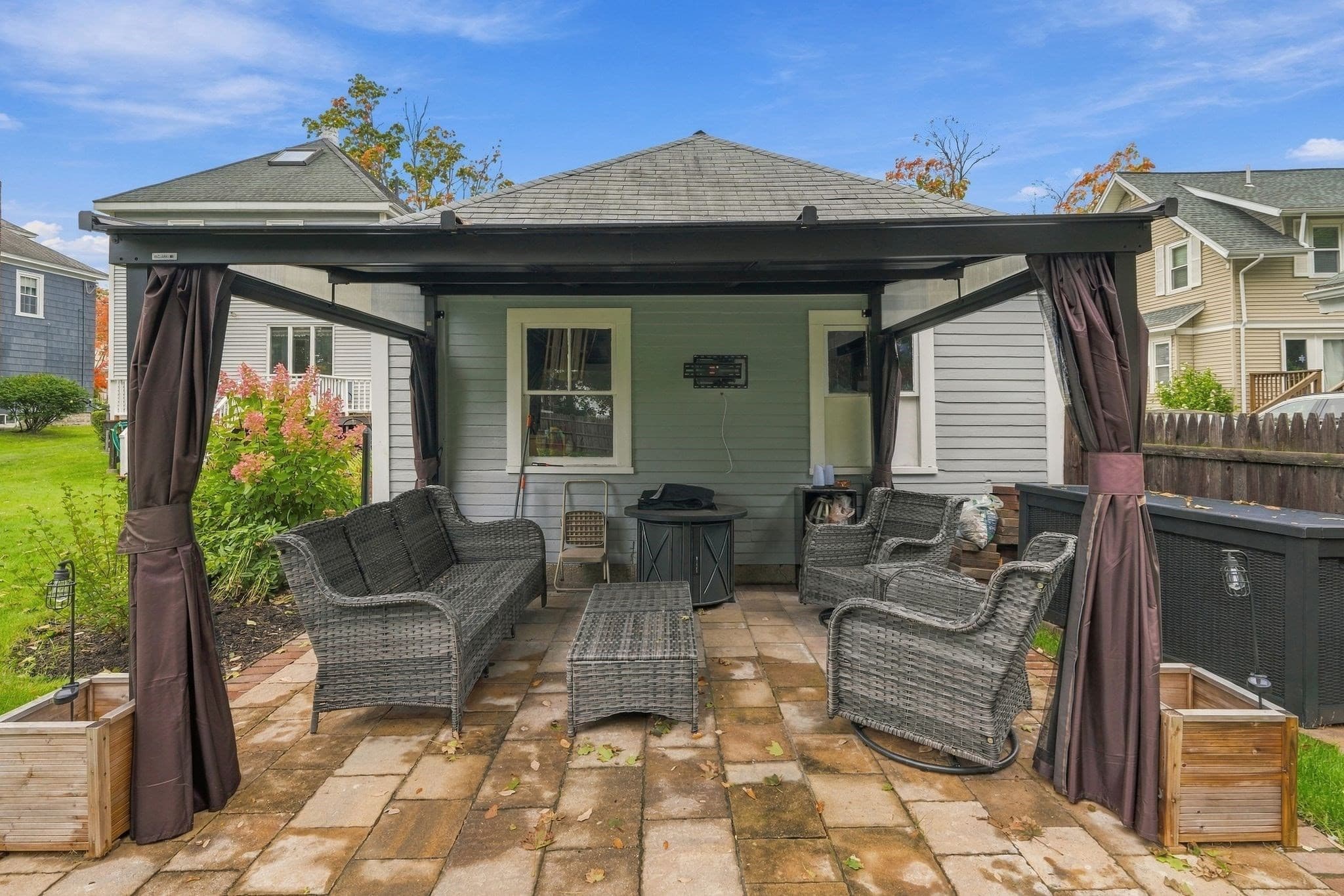 Single Family Residence at 76 Haseltine St, Haverhill MA 01835, Haverhill, photo 11 of 42