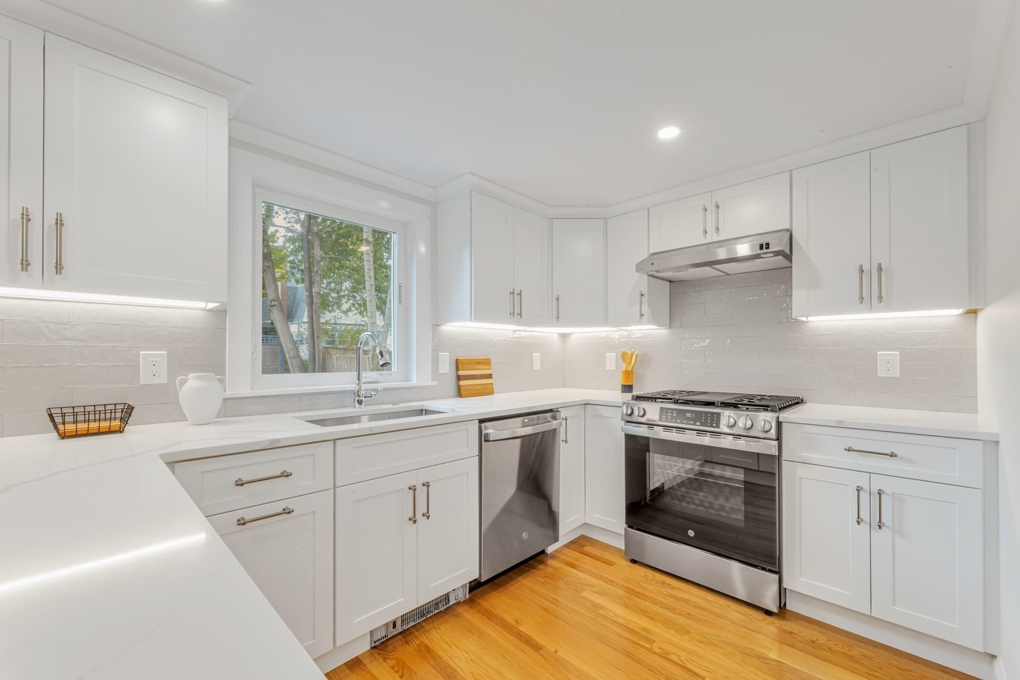 Single Family Residence at 46 Brucewood Street, Boston MA 02132, Boston, photo 4 of 30