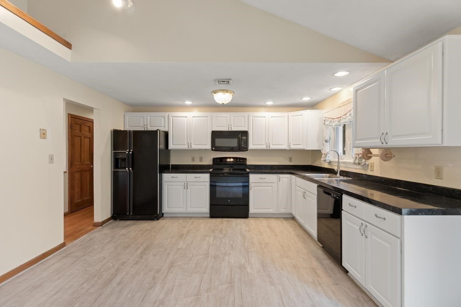 Single Family Residence at 12 Marion Ave, Beverly MA 01915, Beverly, photo 4 of 29