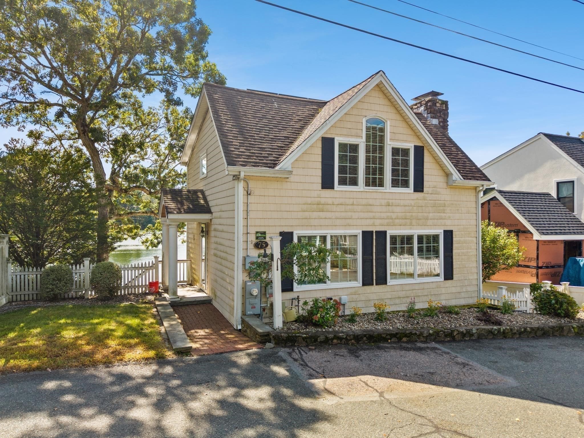 Single Family Residence at 75 Gilmore Rd, Wrentham MA 02093, Wrentham, photo 2 of 42