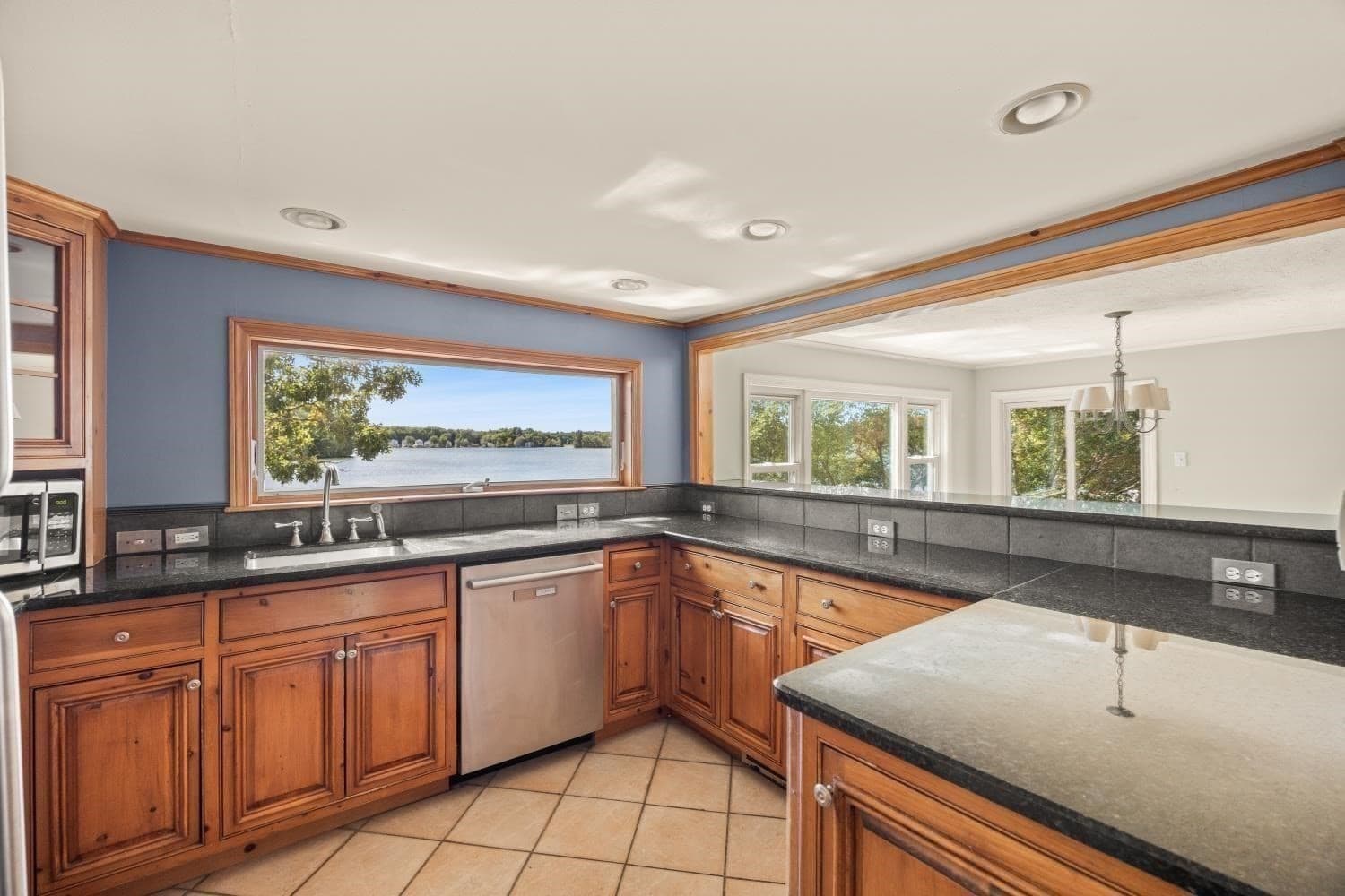 Single Family Residence at 75 Gilmore Rd, Wrentham MA 02093, Wrentham, photo 13 of 42