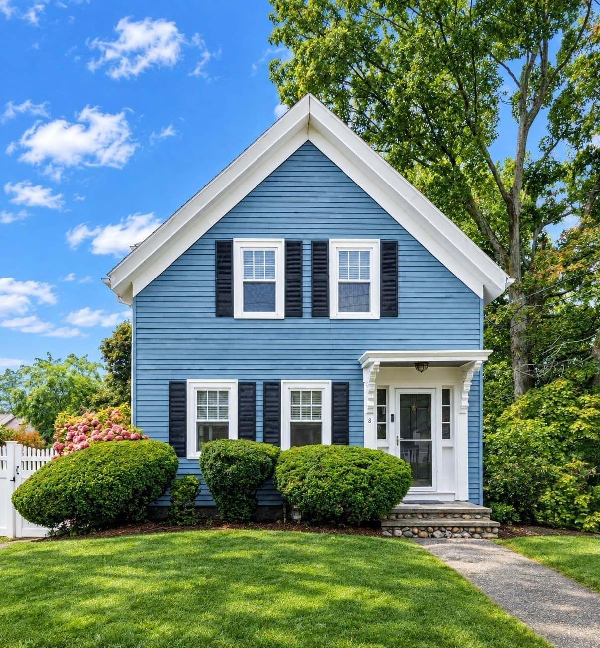 Multi Family at 8 Washington Street, Stoneham MA 02180, Stoneham, photo 2 of 34