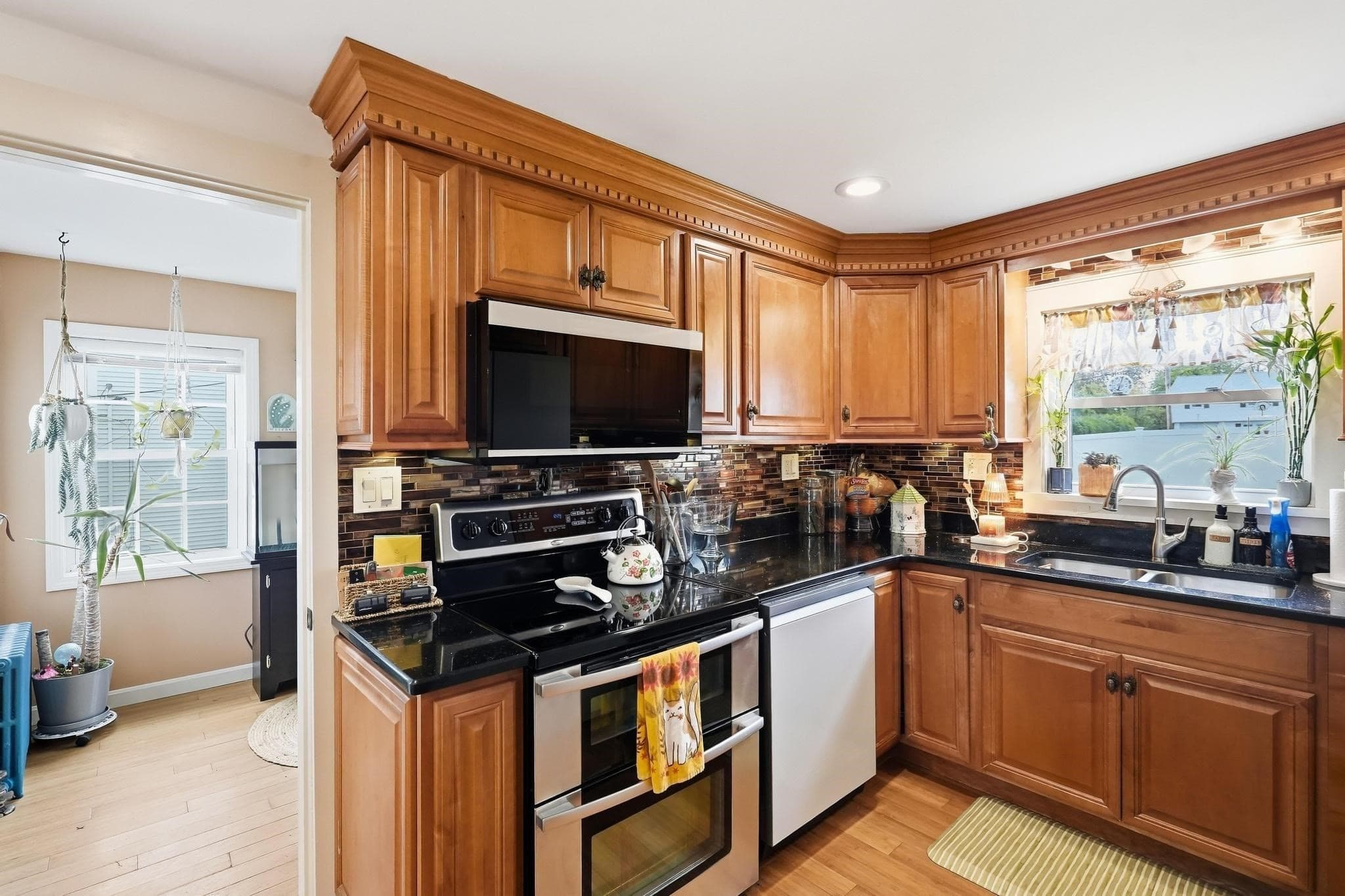 Single Family Residence at 40 Rossi St, Methuen MA 01844, Methuen, photo 8 of 42