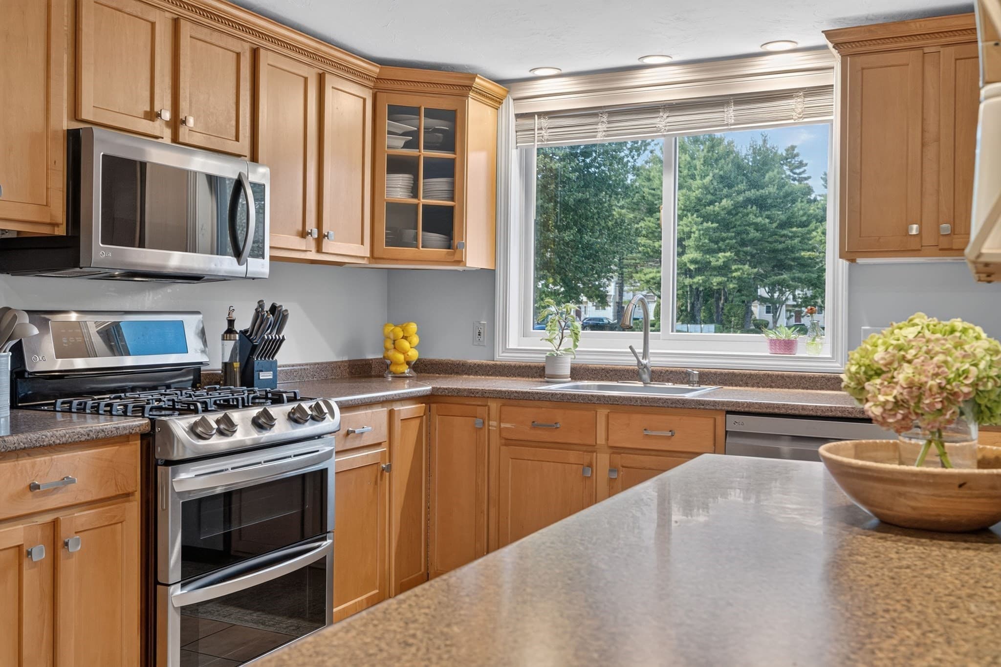 Condominium at 34 Gaslight Ln # 34, Easton MA 02356, Easton, photo 9 of 33