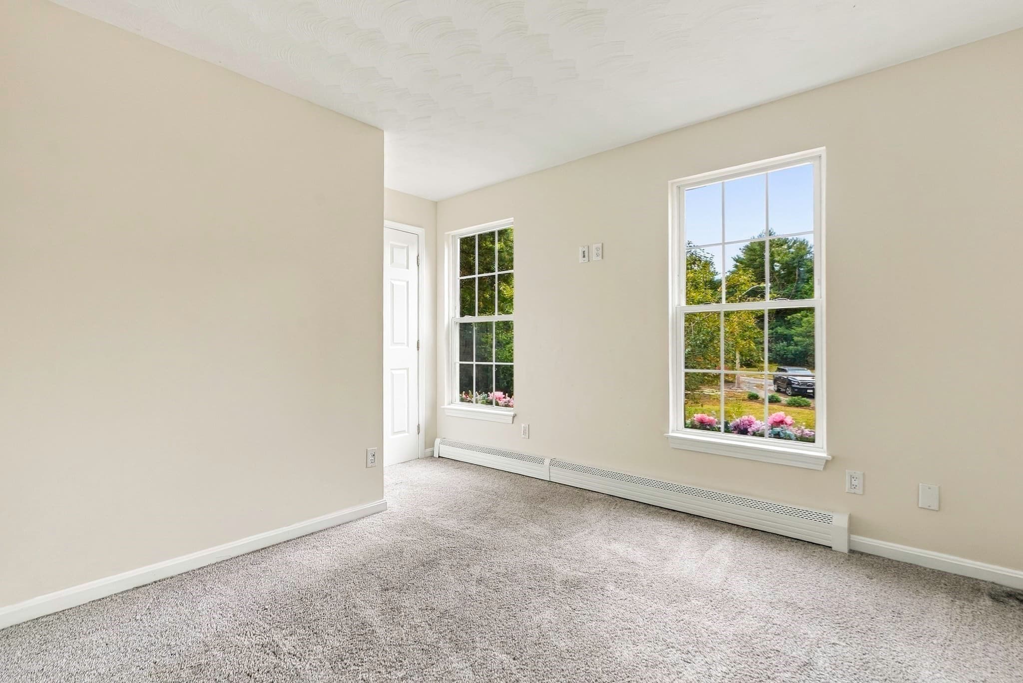 Single Family Residence at 8 Thompson Cir, Plymouth MA 02360, Plymouth, photo 20 of 41
