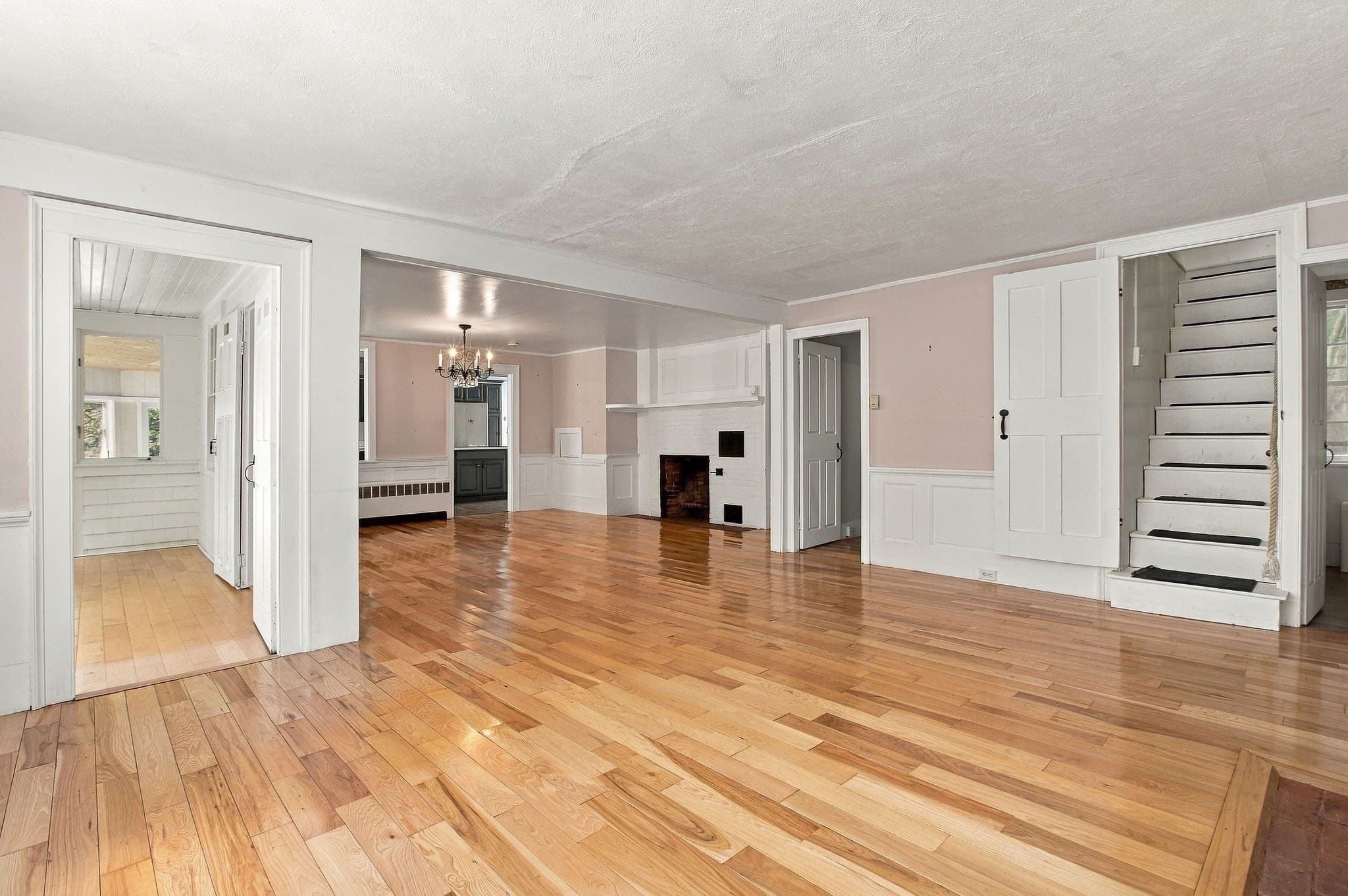 Single Family Residence at 25 Craigville Beach Rd, Barnstable MA 02601, Barnstable, photo 9 of 42