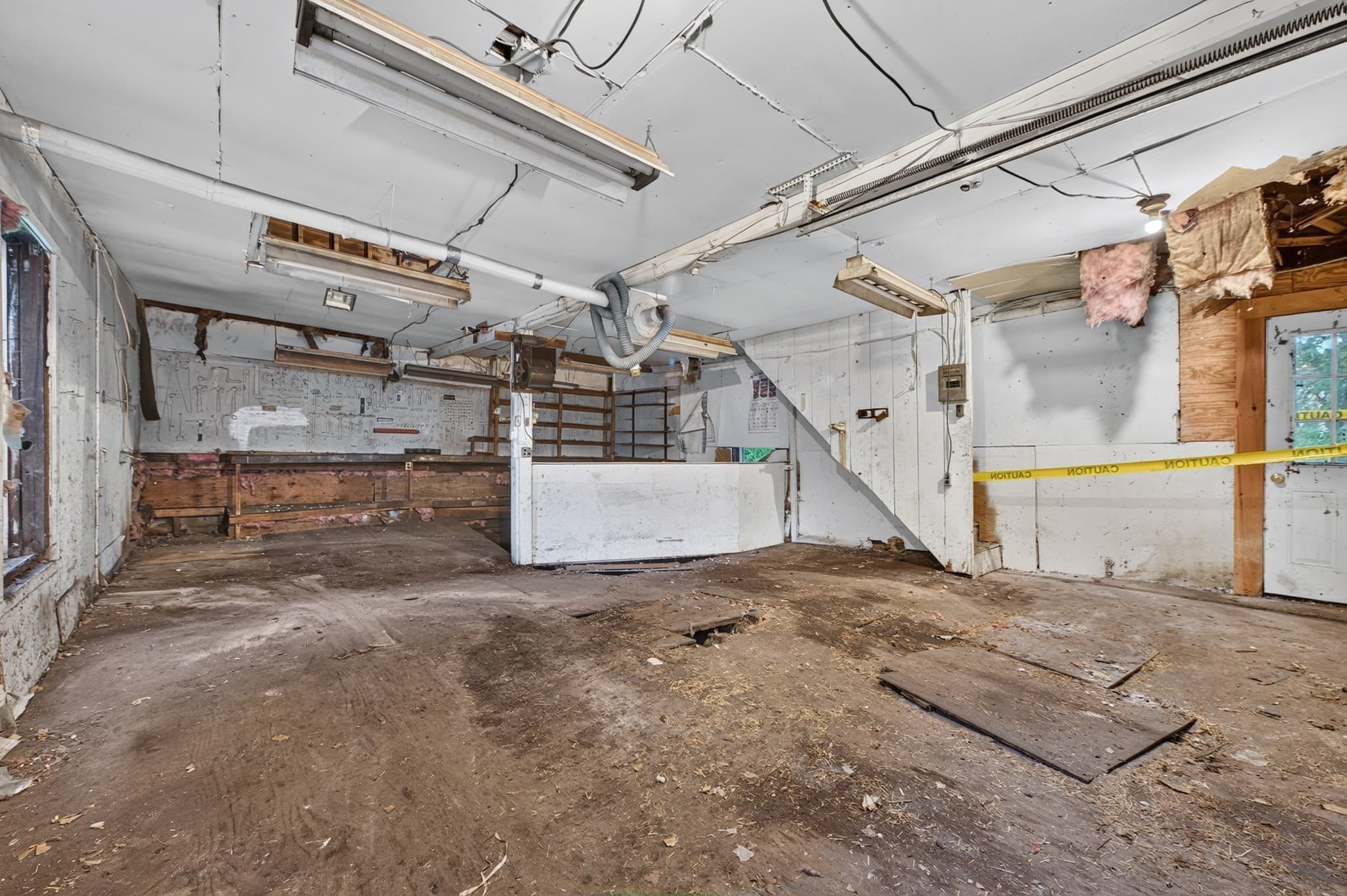 2 Family - 2 Units Up/Down at 63 Pleasant Street, Spencer MA 01562, Spencer, photo 32 of 39