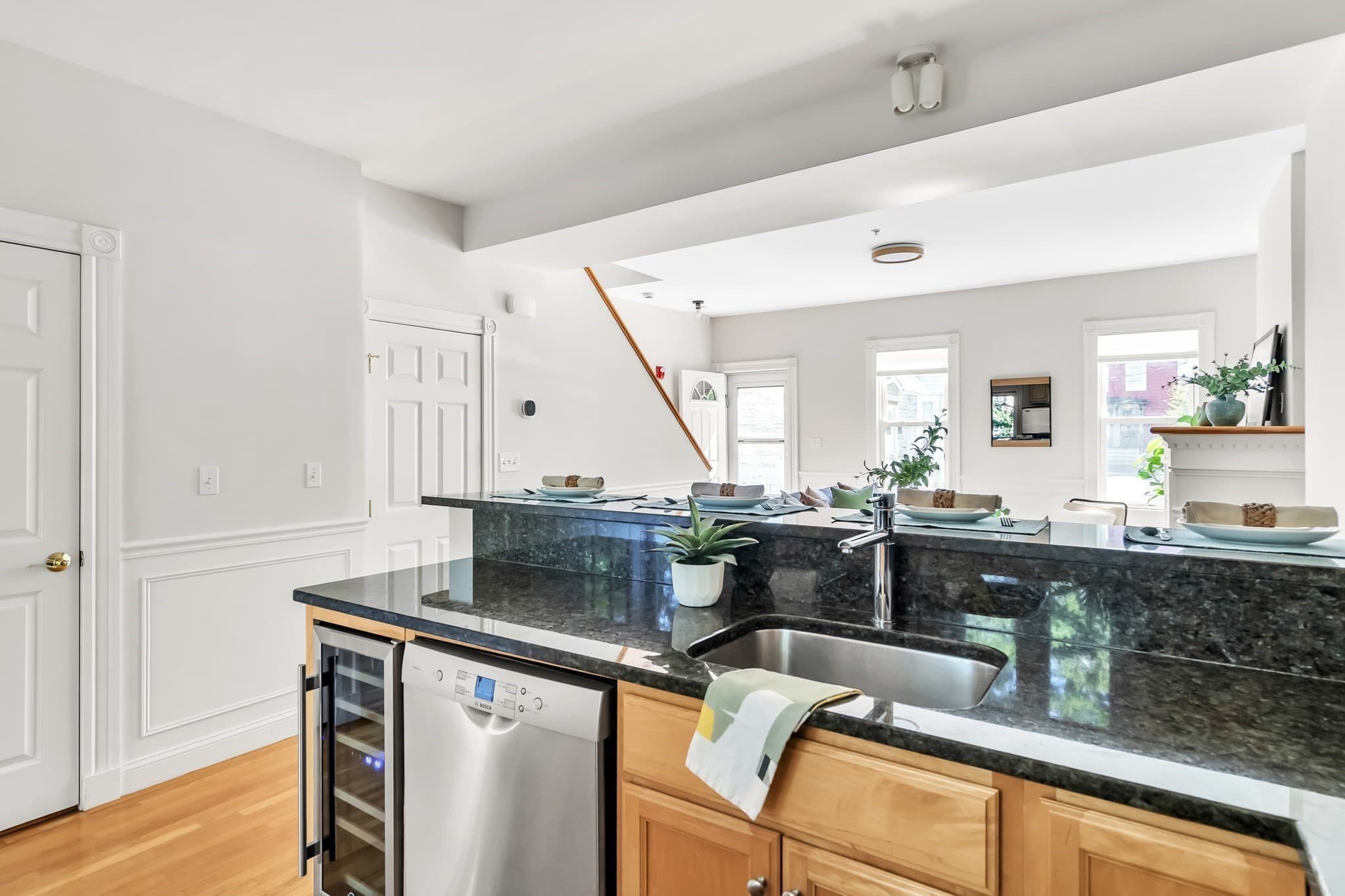 Condominium at 2 Wyatt Circle # 2, Somerville MA 02143, Somerville, photo 10 of 33