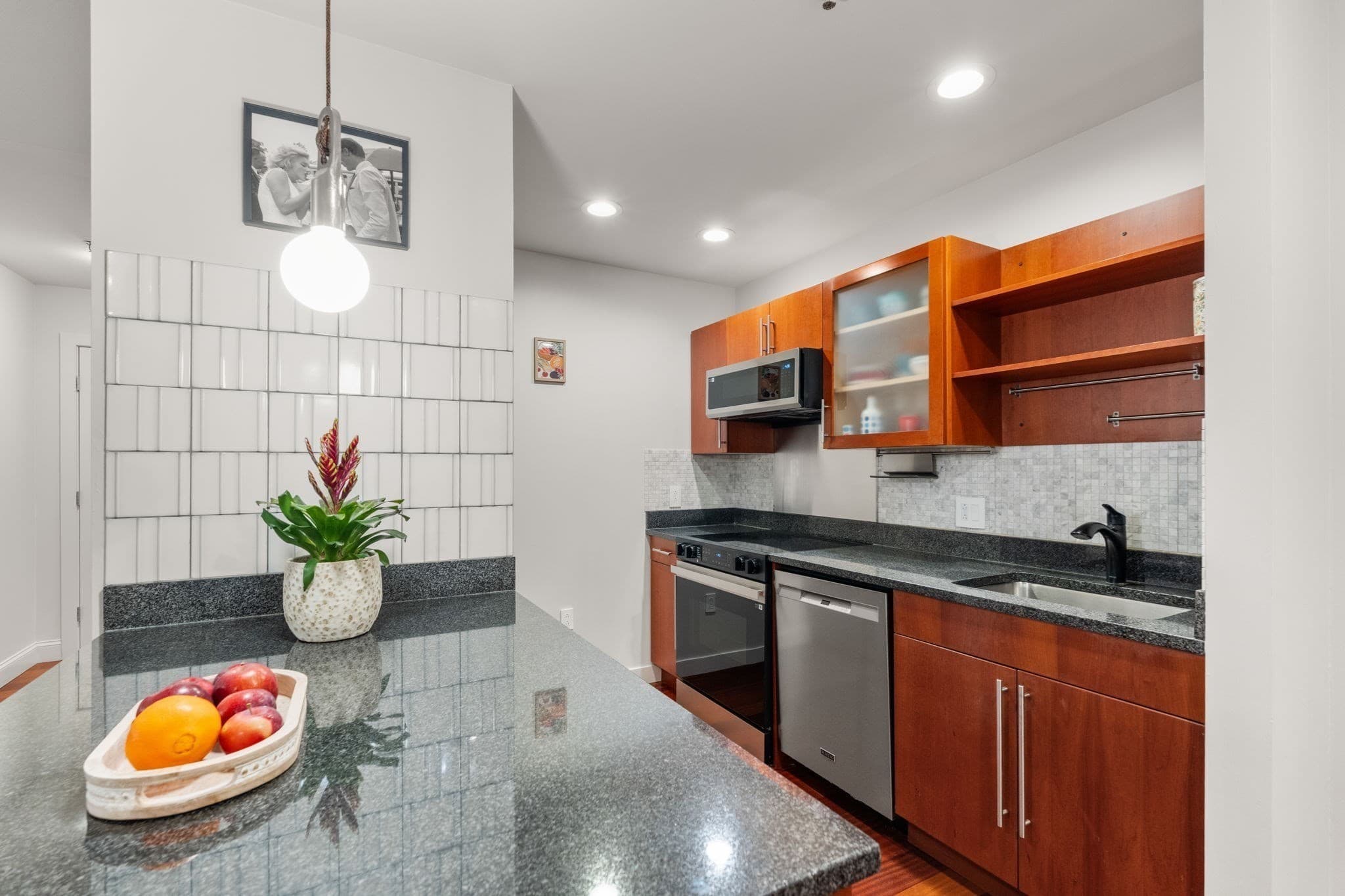 Condominium at 17 Otis St # D105, Cambridge MA 02141, Cambridge, photo 8 of 14