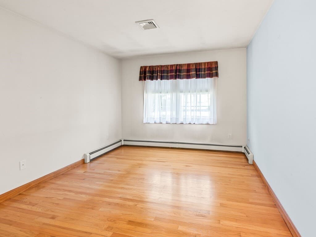 Single Family Residence at 60 Potter Farm Rd, Auburn MA 01501, Auburn, photo 26 of 32