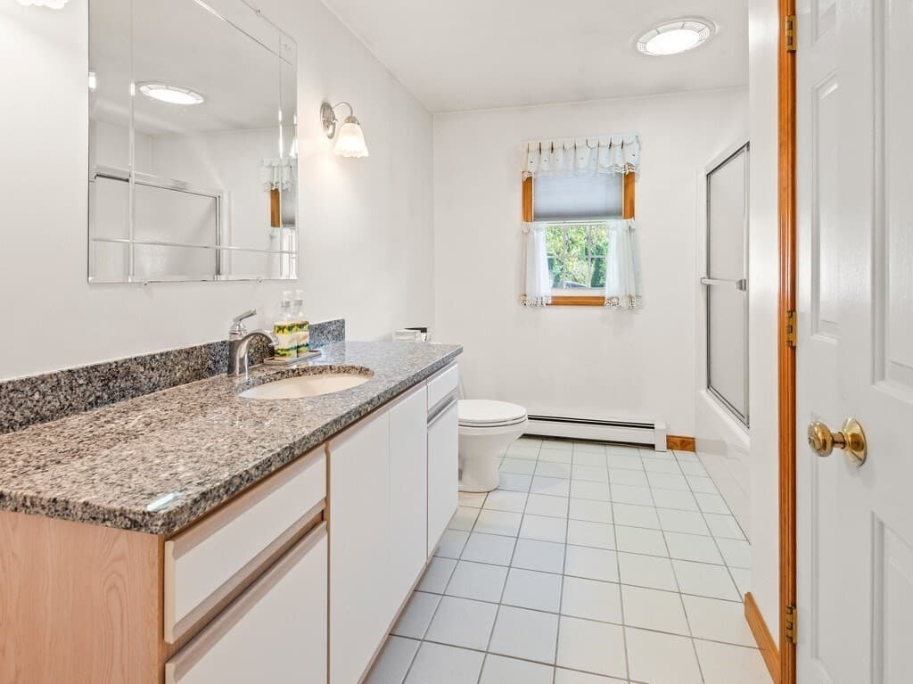Single Family Residence at 60 Potter Farm Rd, Auburn MA 01501, Auburn, photo 24 of 32