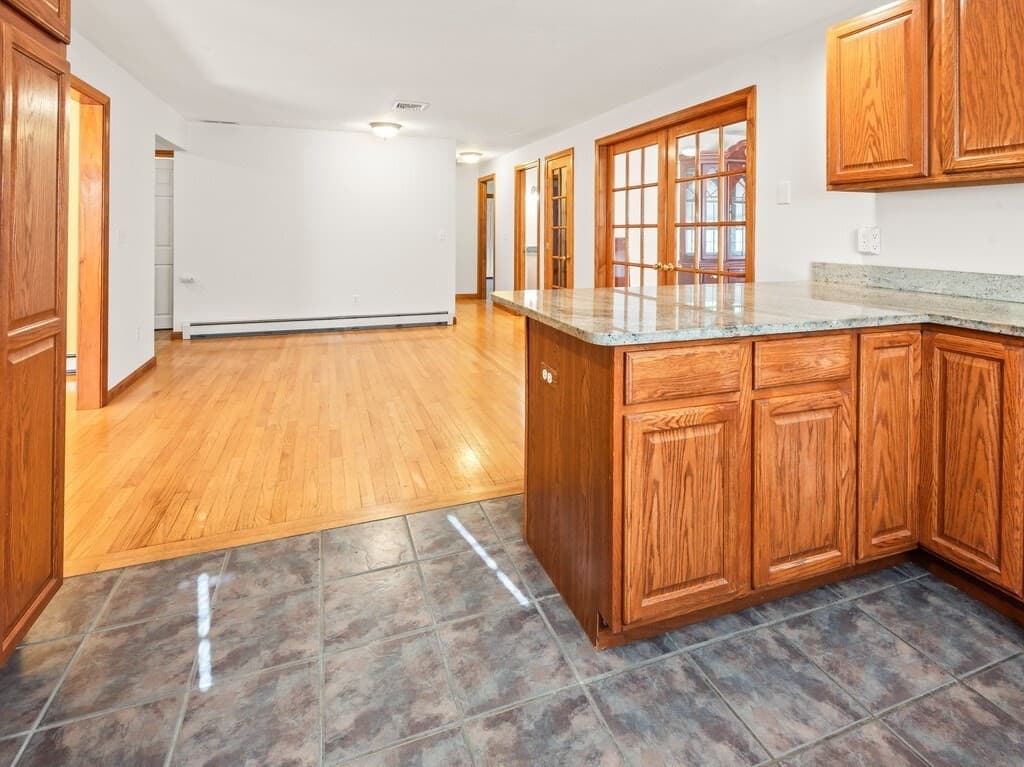 Single Family Residence at 60 Potter Farm Rd, Auburn MA 01501, Auburn, photo 8 of 32
