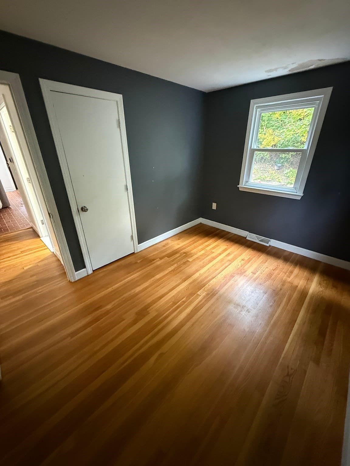 Single Family Residence at 61 N Main St, Bellingham MA 02019, Bellingham, photo 5 of 31