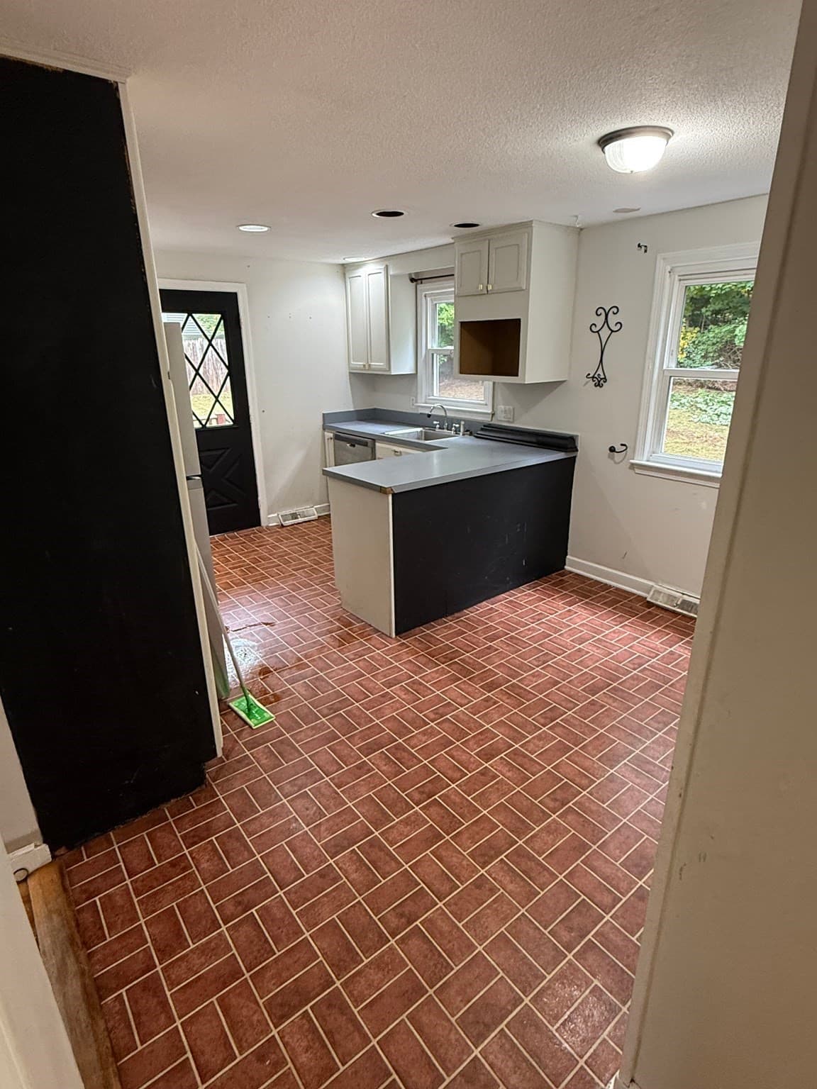 Single Family Residence at 61 N Main St, Bellingham MA 02019, Bellingham, photo 10 of 31