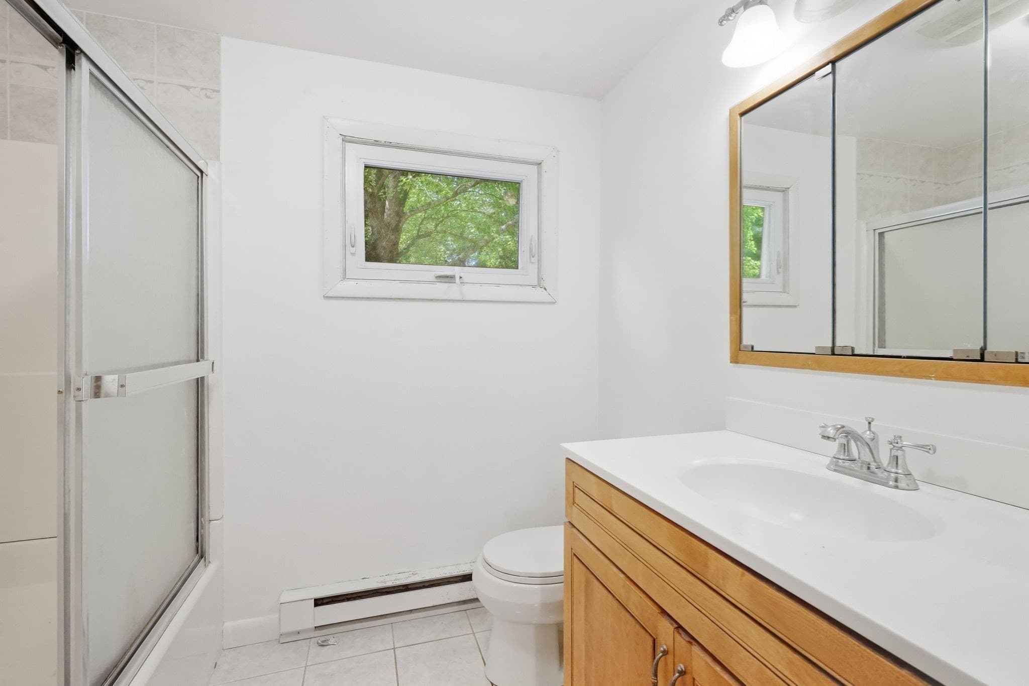 Single Family Residence at 202 Glenoak Dr, Springfield MA 01129, Springfield, photo 18 of 41