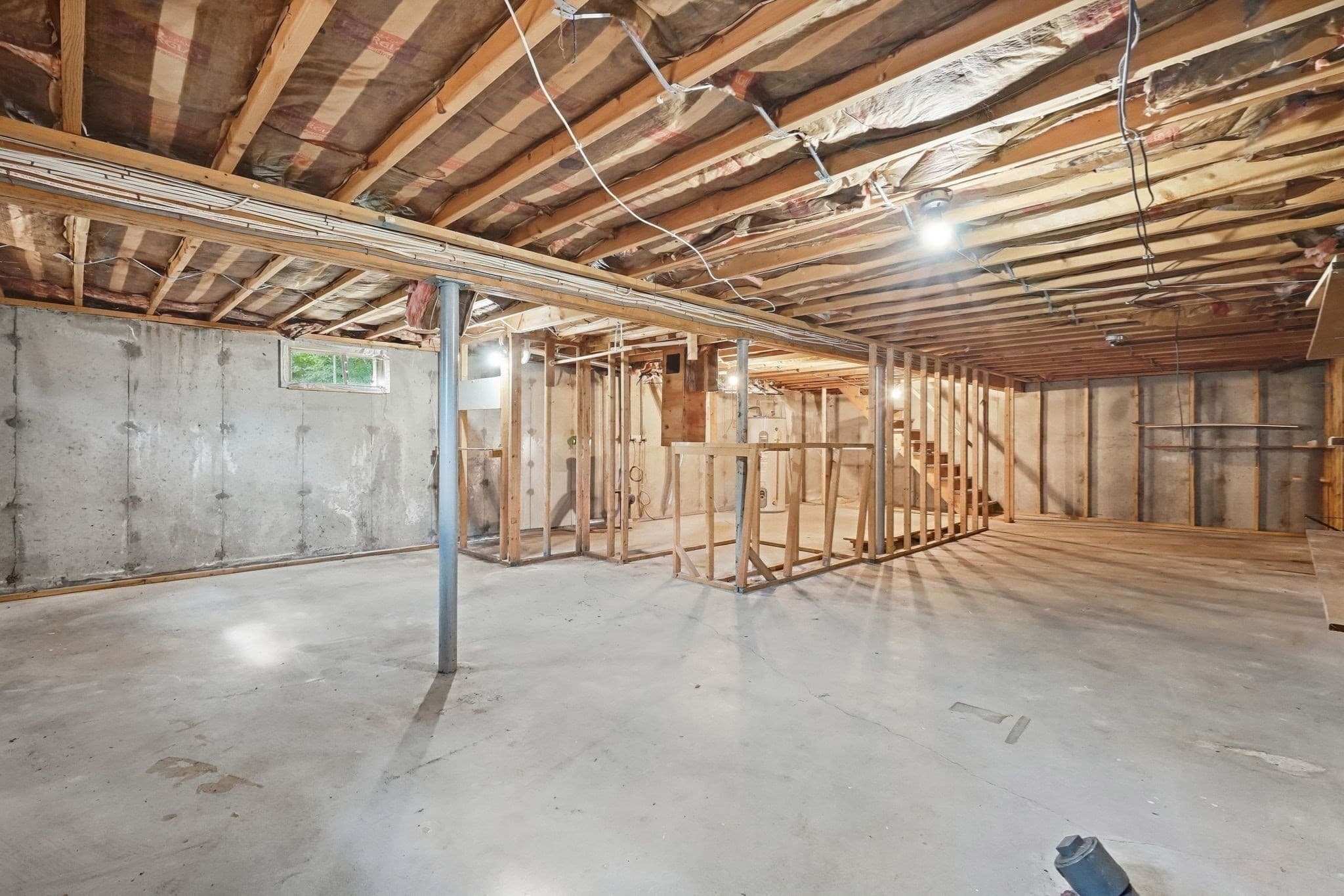 Single Family Residence at 202 Glenoak Dr, Springfield MA 01129, Springfield, photo 35 of 41