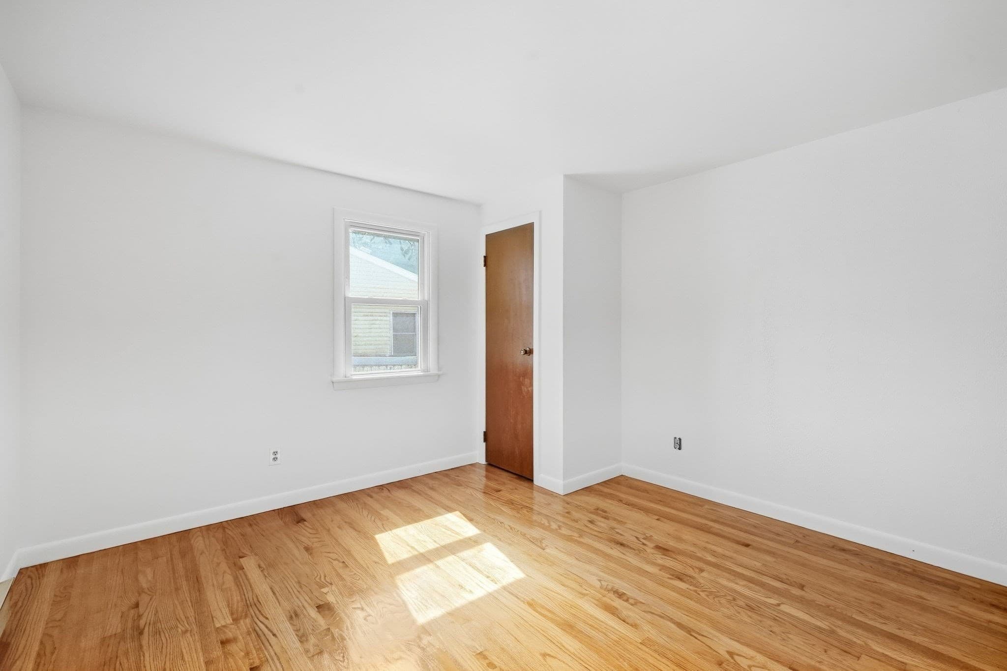 Single Family Residence at 202 Glenoak Dr, Springfield MA 01129, Springfield, photo 25 of 41