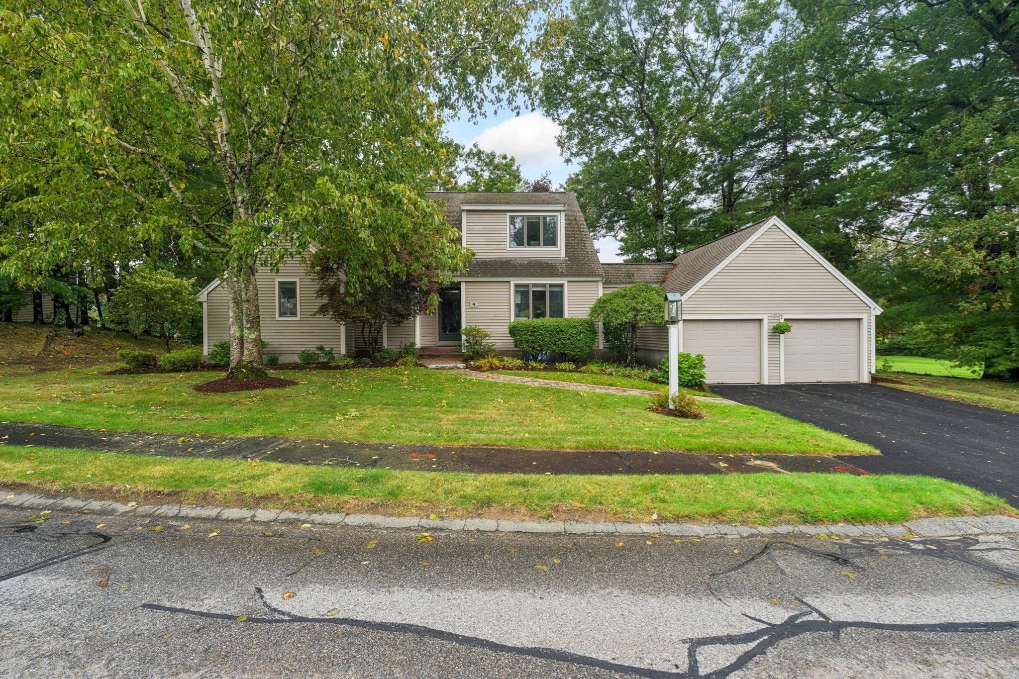 Condominium at 4 Cleek Court # 4, North Reading MA 01864, North Reading, photo 2 of 30