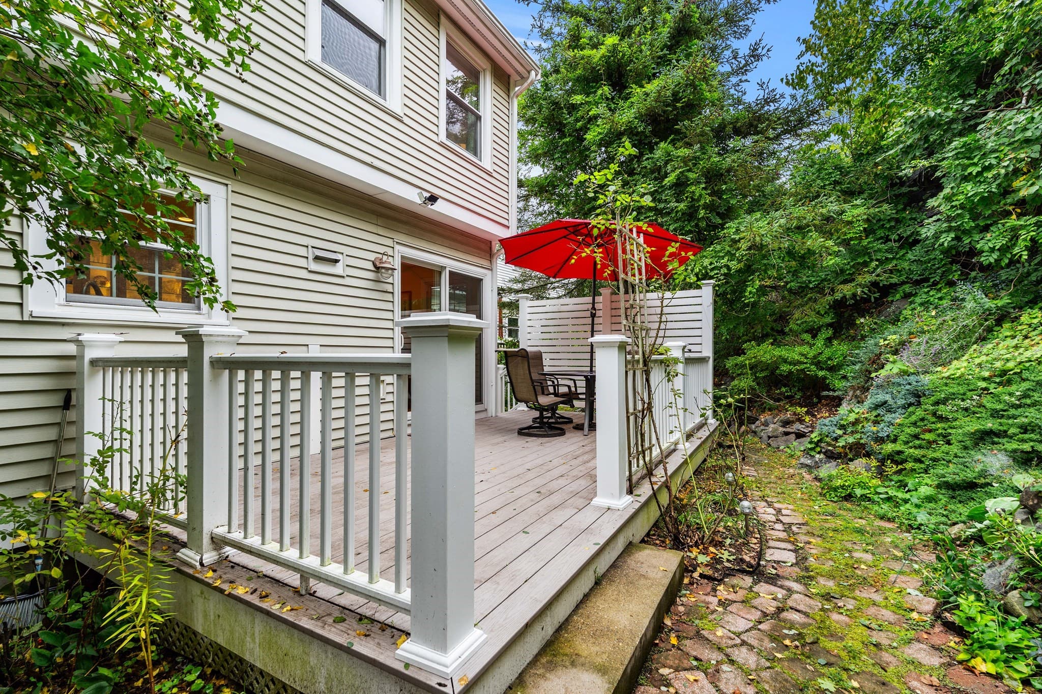 Condominium at 33 Arnold Terrace # 33, Marblehead MA 01945, Marblehead, photo 34 of 37