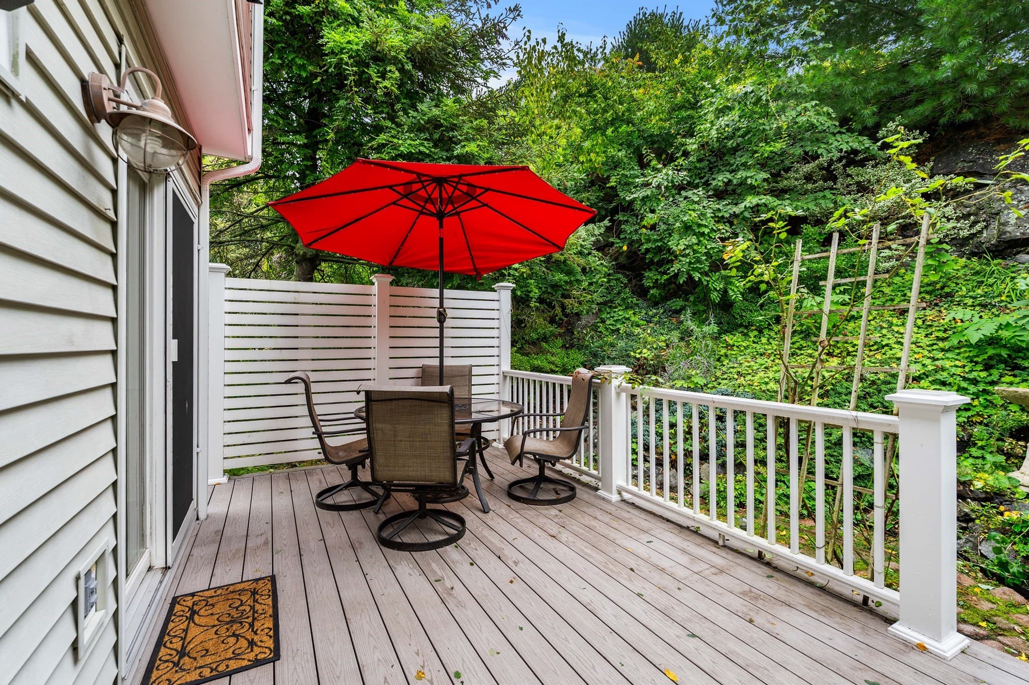 Condominium at 33 Arnold Terrace # 33, Marblehead MA 01945, Marblehead, photo 33 of 37