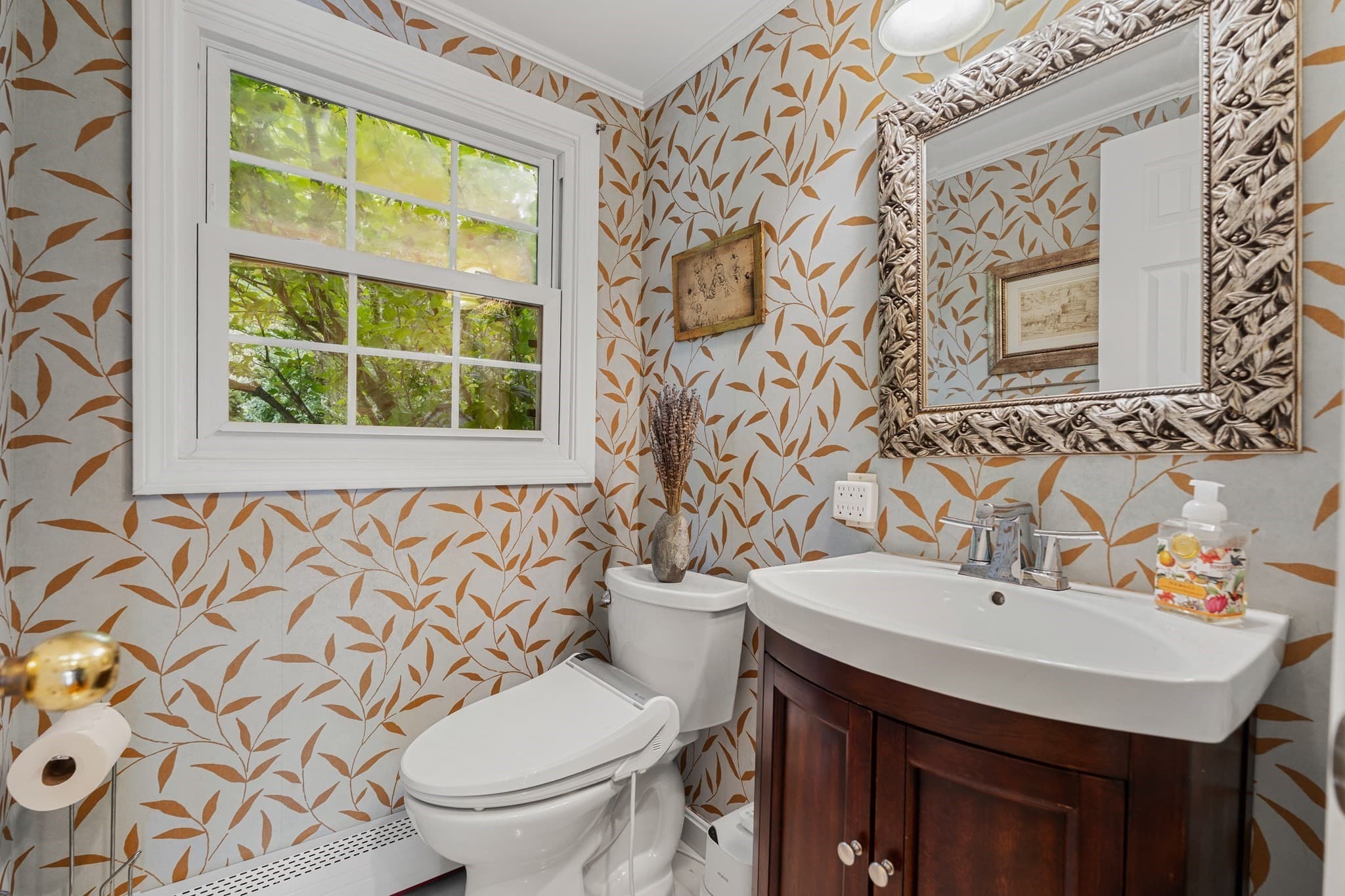 Condominium at 33 Arnold Terrace # 33, Marblehead MA 01945, Marblehead, photo 14 of 37