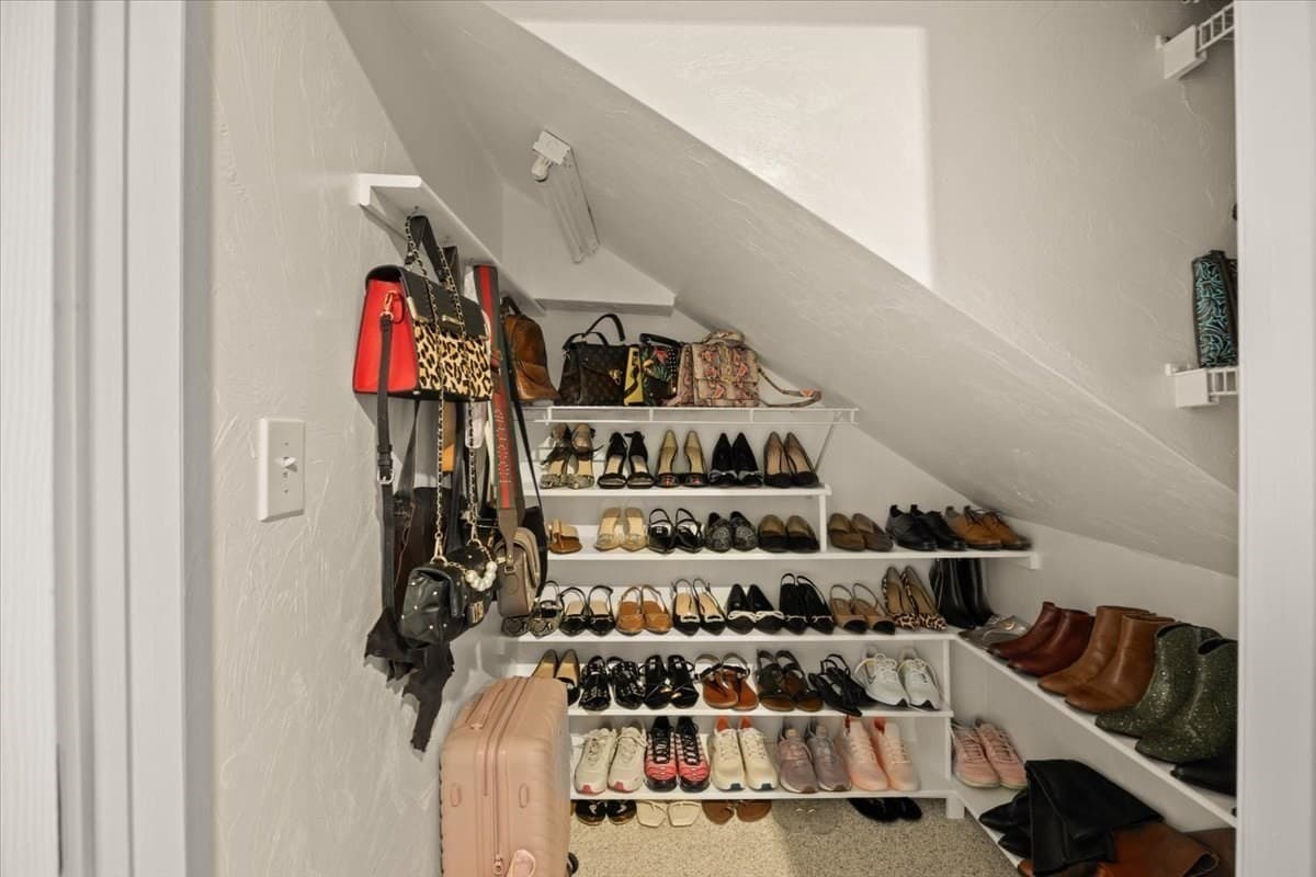Condominium at 24 Union St # D, Rockland MA 02370, Rockland, photo 27 of 37