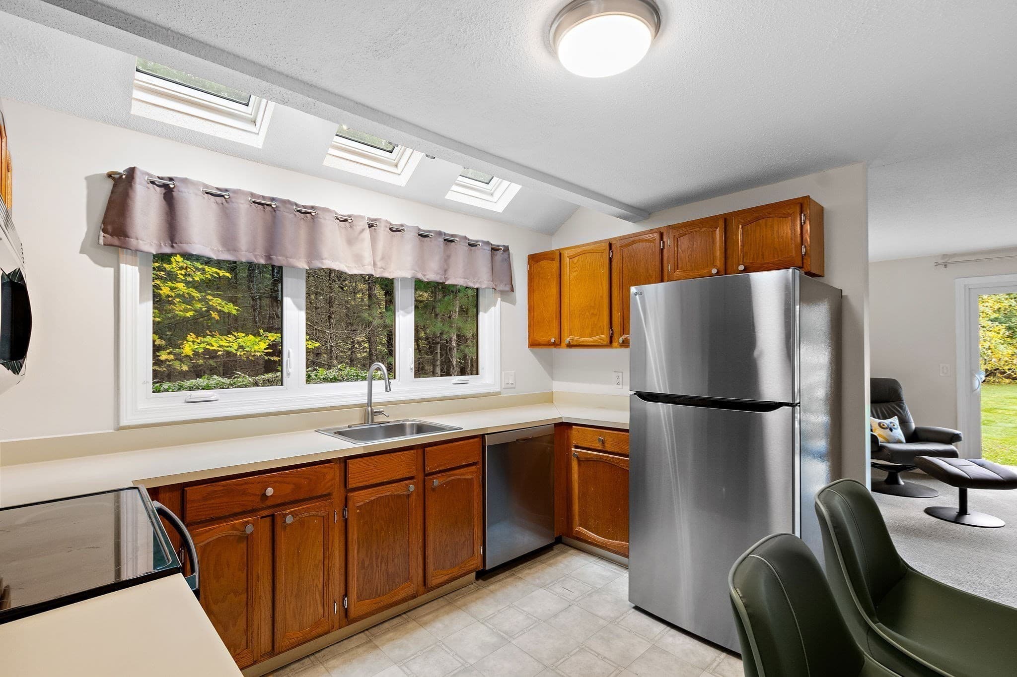 Condominium at 221 Maple Brook Rd # 221, Bellingham MA 02019, Bellingham, photo 7 of 28