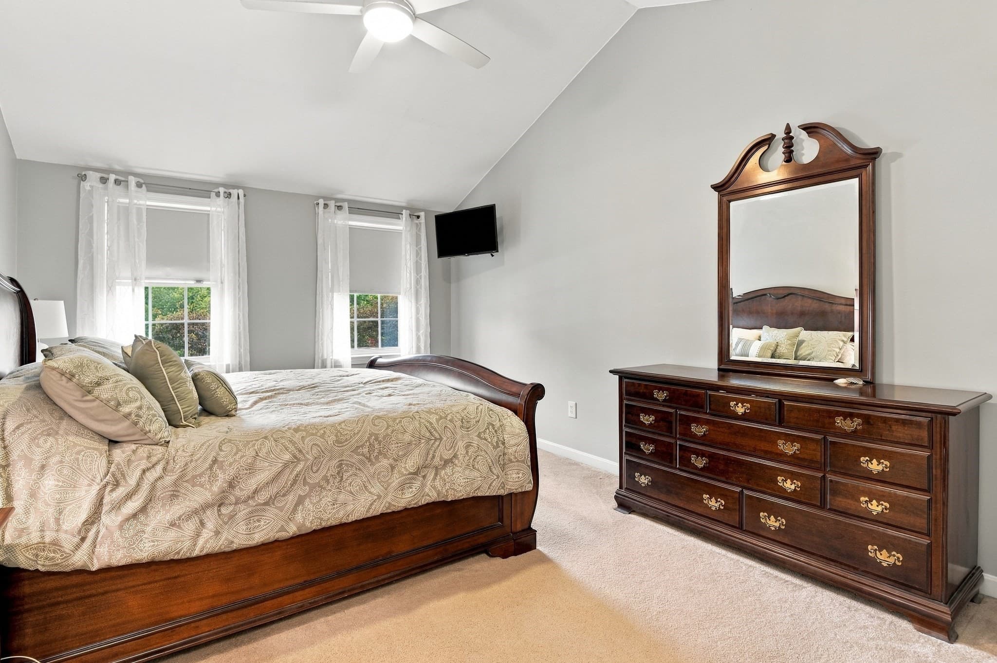 Single Family Residence at 7 Keely Dr, Charlton MA 01507, Charlton, photo 12 of 42