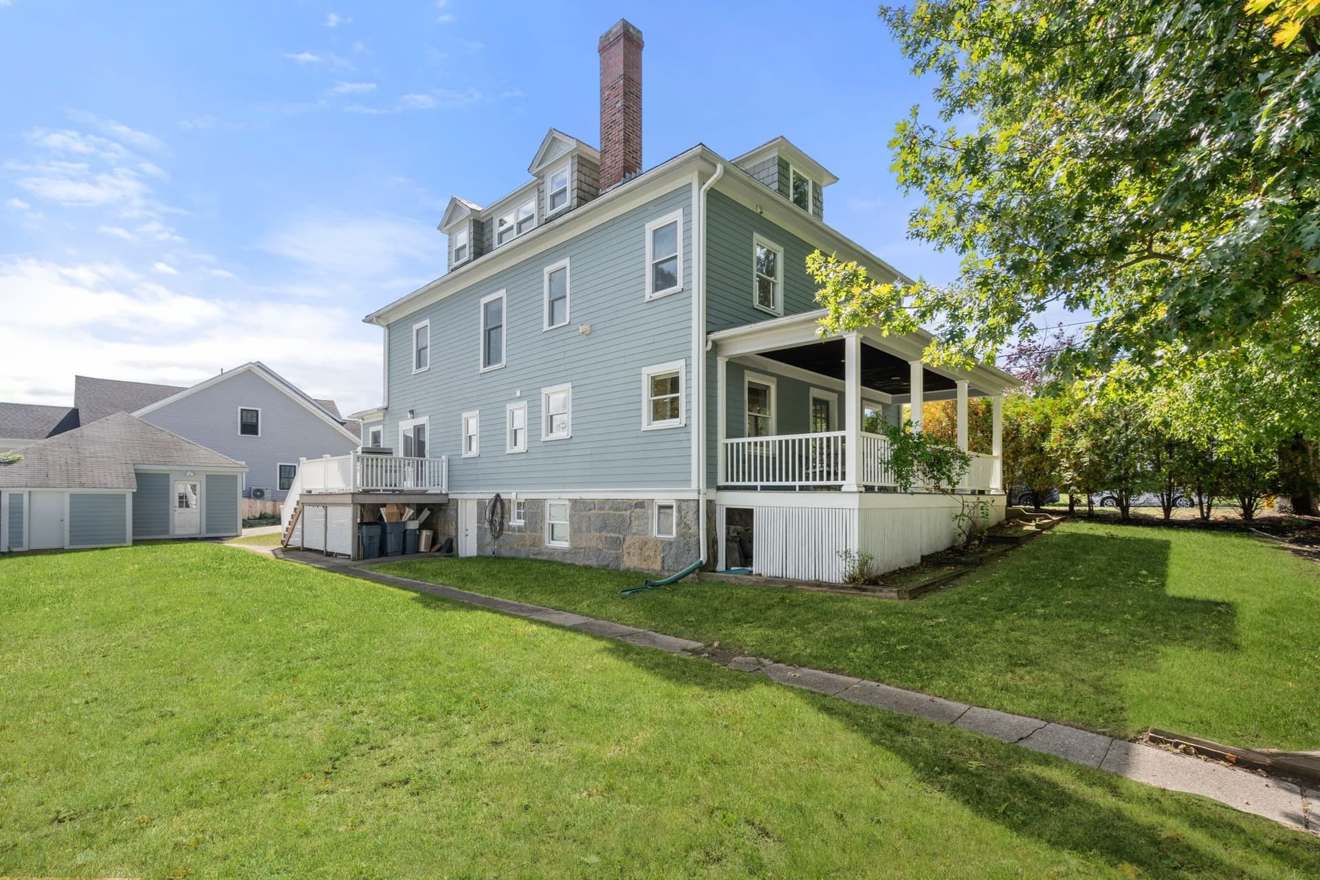 Single Family Residence at 380 Highland Ave, Quincy MA 02170, photo 6 of 31